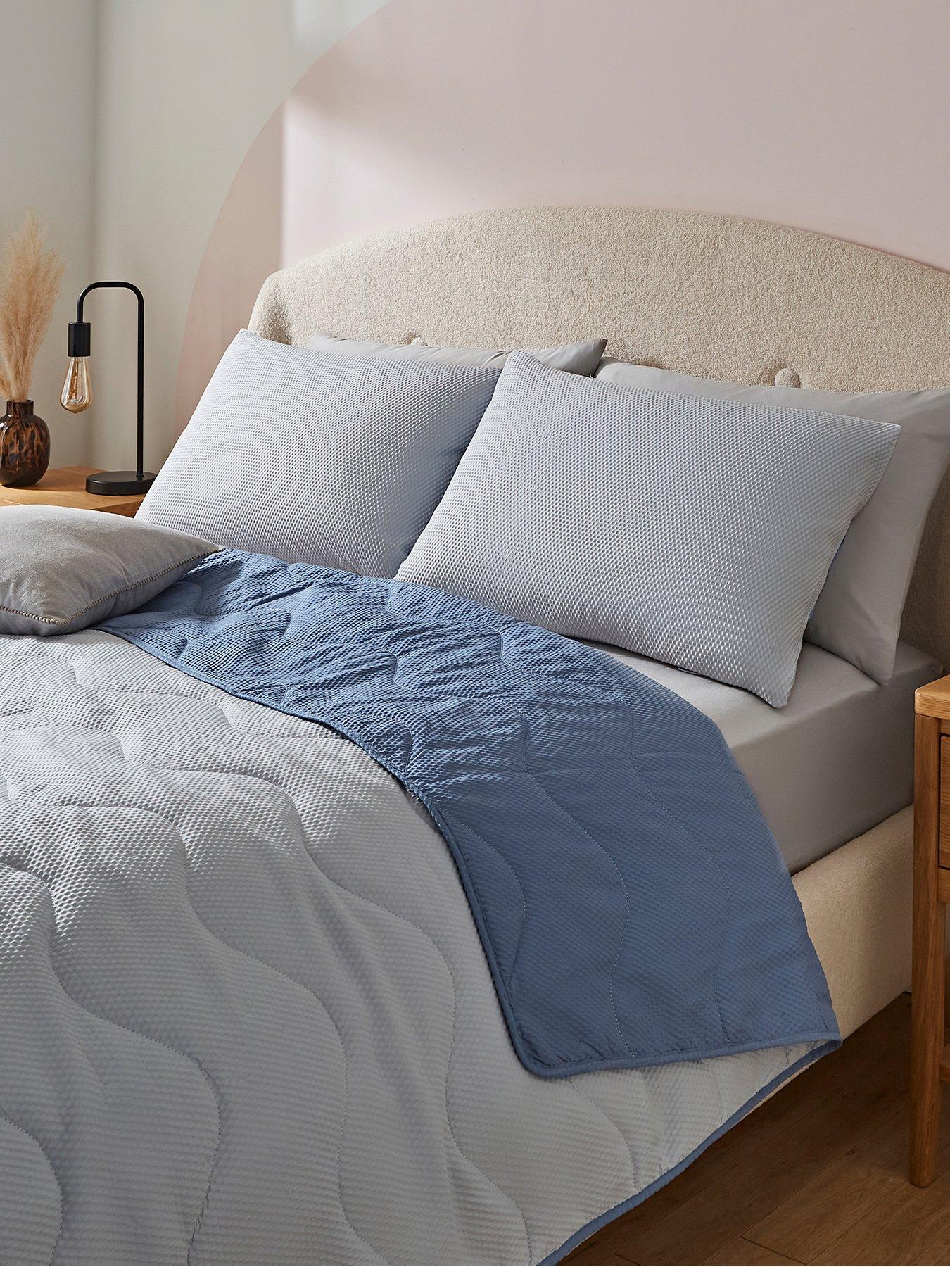 silentnight-silentnight-summer-breeze-25-tog-seersucker-reversible-coverless-duvet-amp-pillowcase-set-greyblue