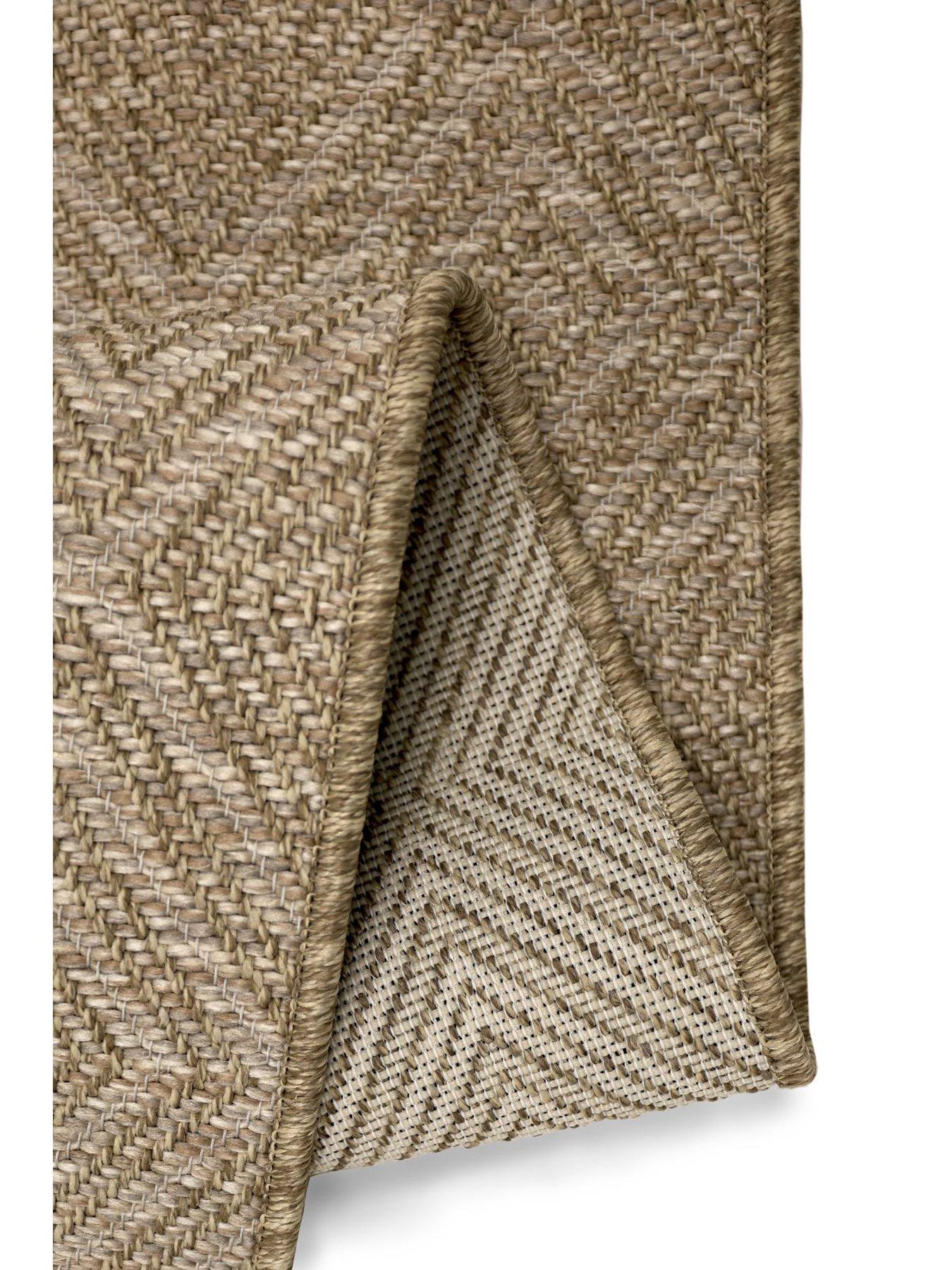 the-very-collection-summer-diamonds-indooroutdoor-rug-naturaloutfit