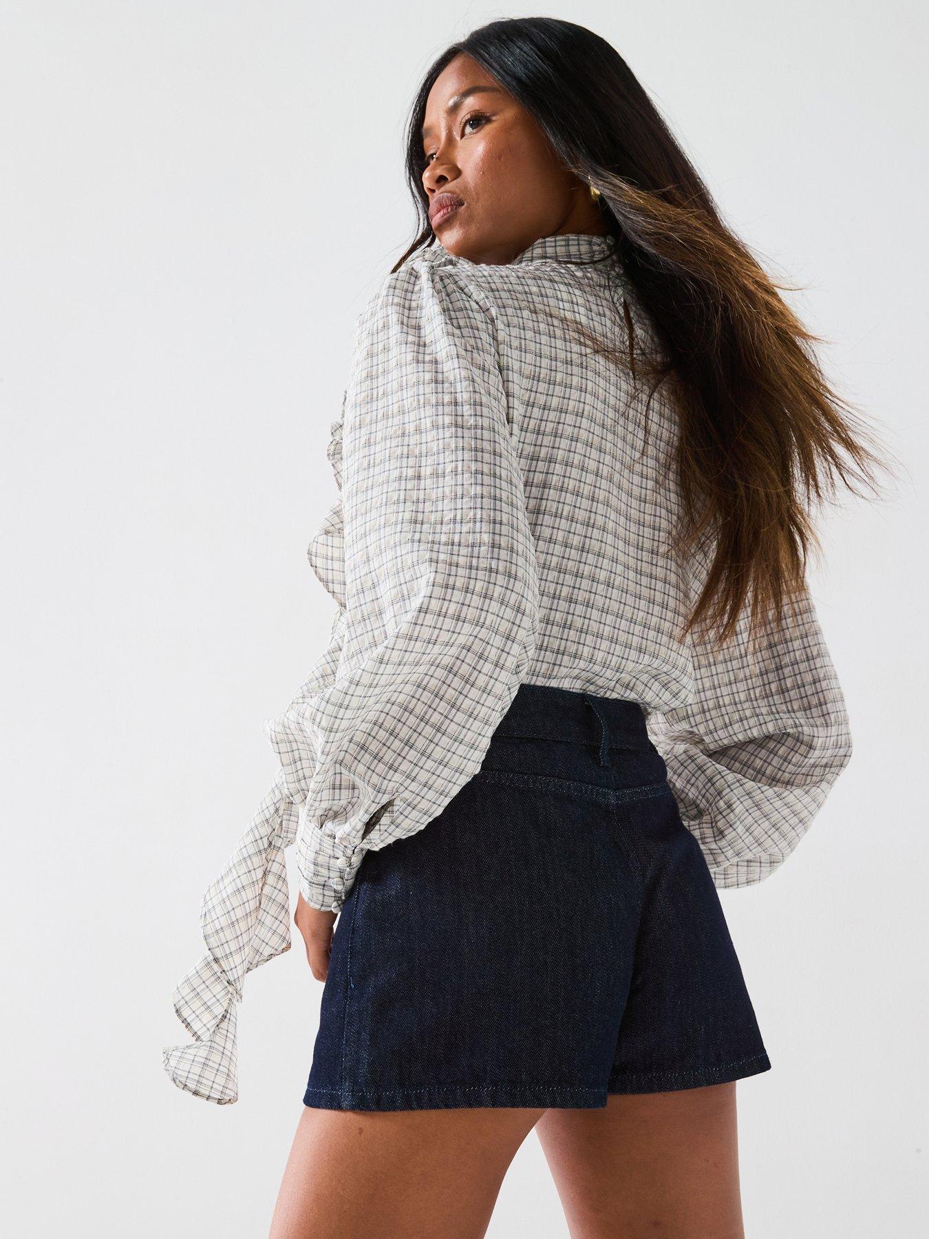 Image 5 of 6 of V by Very Rinse Denim Micro Shorts - Dark Wash