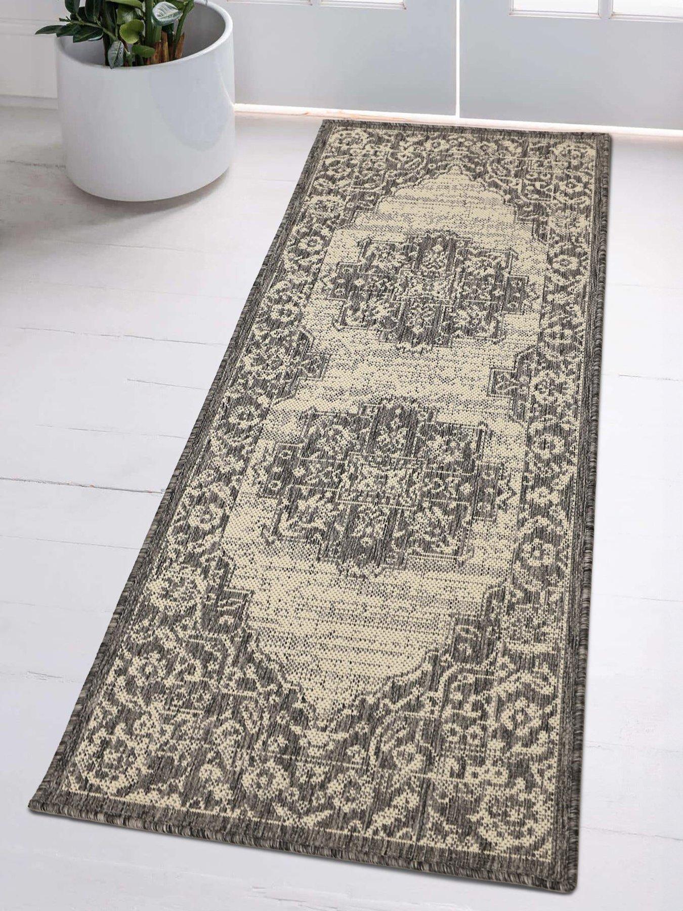 the-very-collection-gel-backed-medallion-runner
