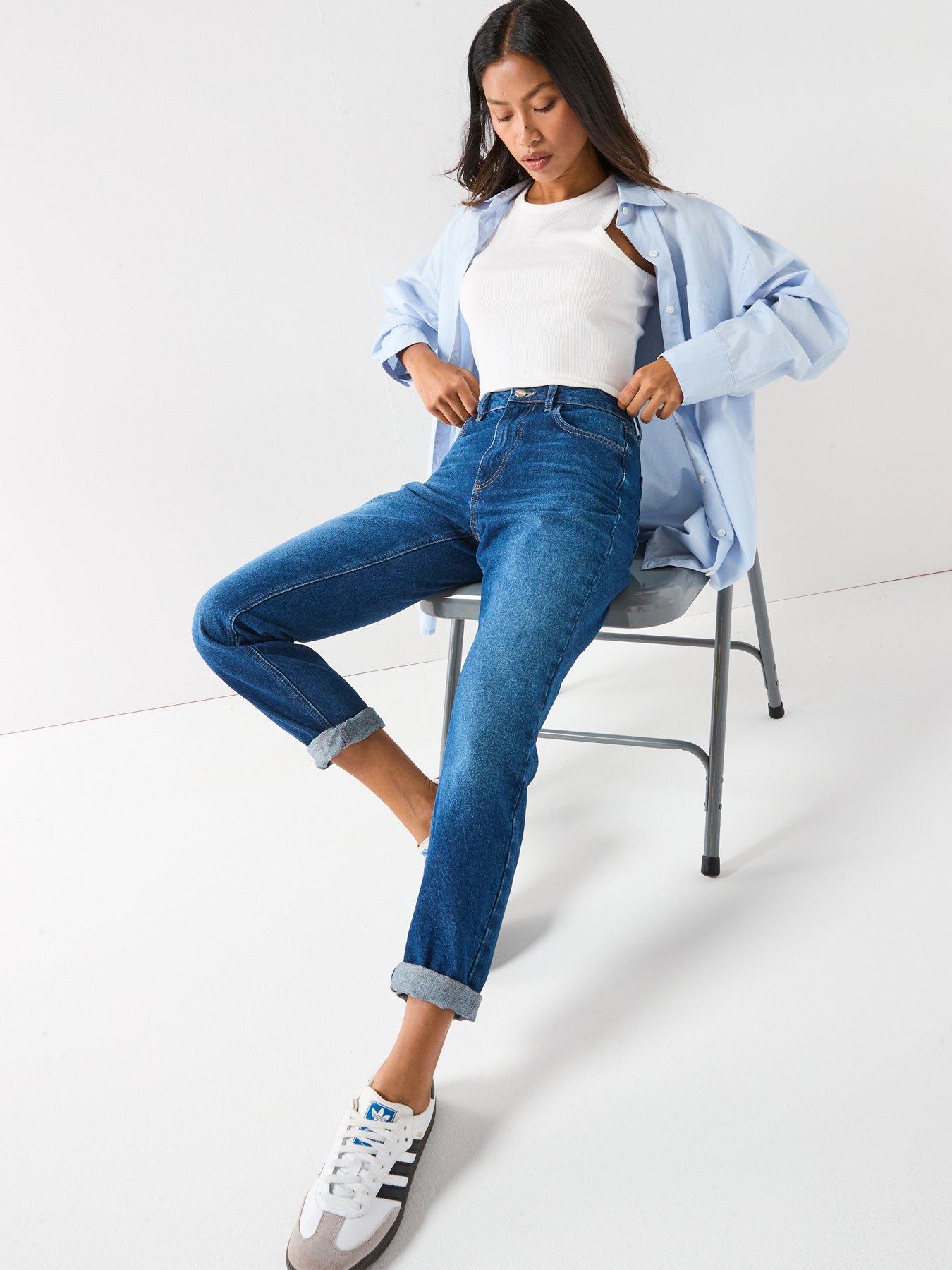 Image 4 of 6 of The Very Collection New Dakota Boyfriend Jeans - Mid Wash