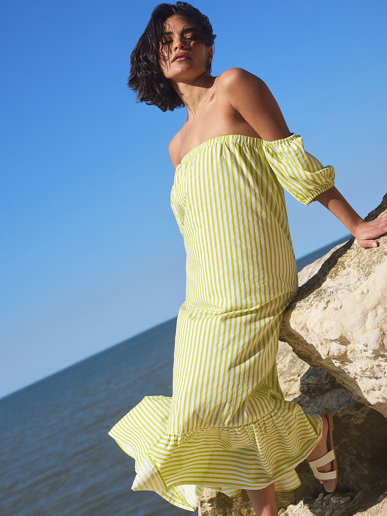Image of PixieGirl Petite Bardot Sea Leaf Maxi Dress - Green