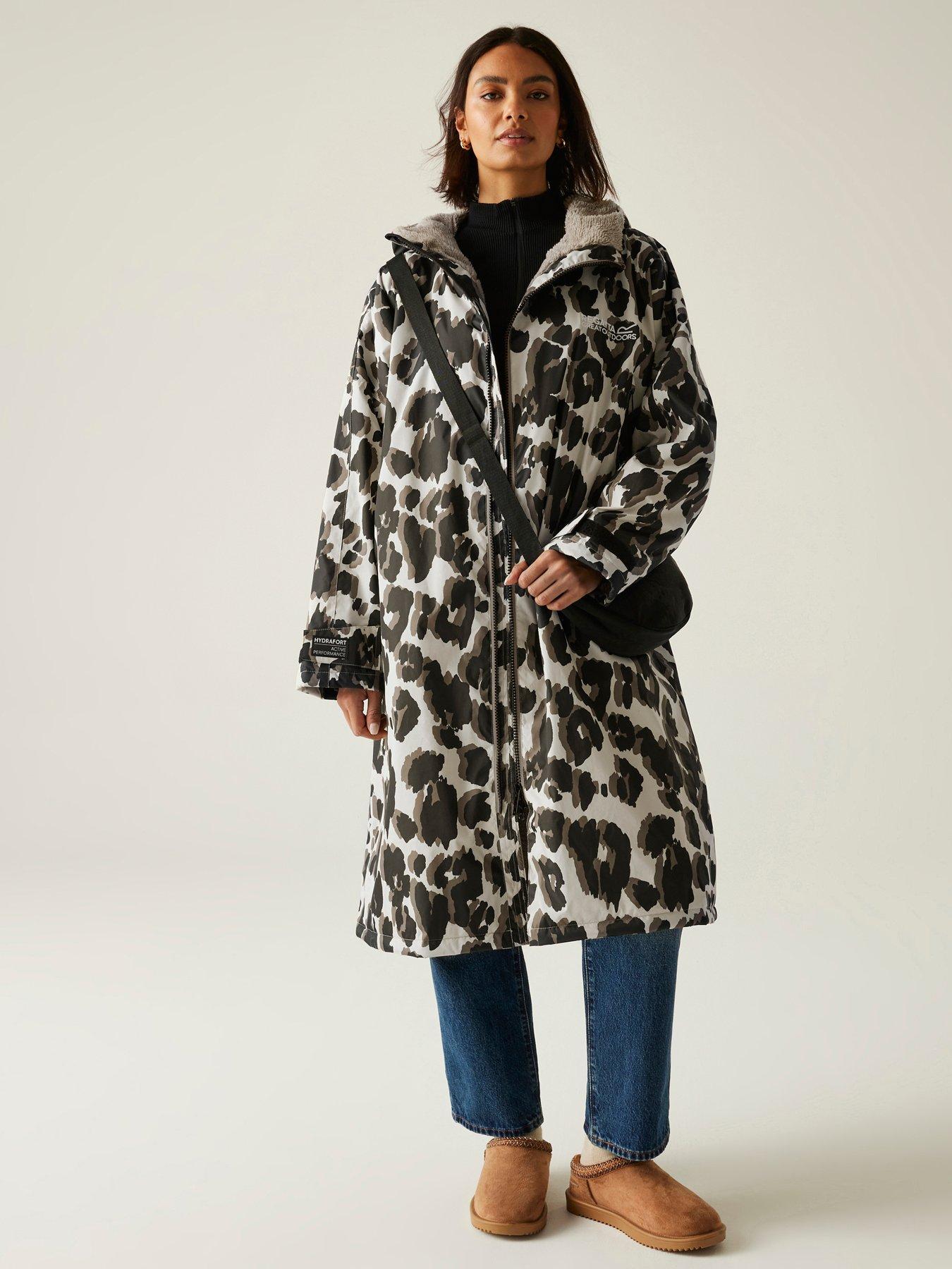 Regatta Womens Changing Robe - Leopard Print
