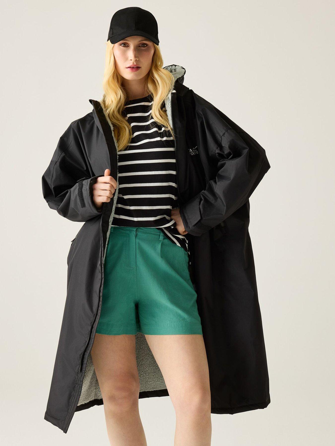 Image 2 of 7 of Regatta Adults Unisex Waterproof Changing Robe - Black