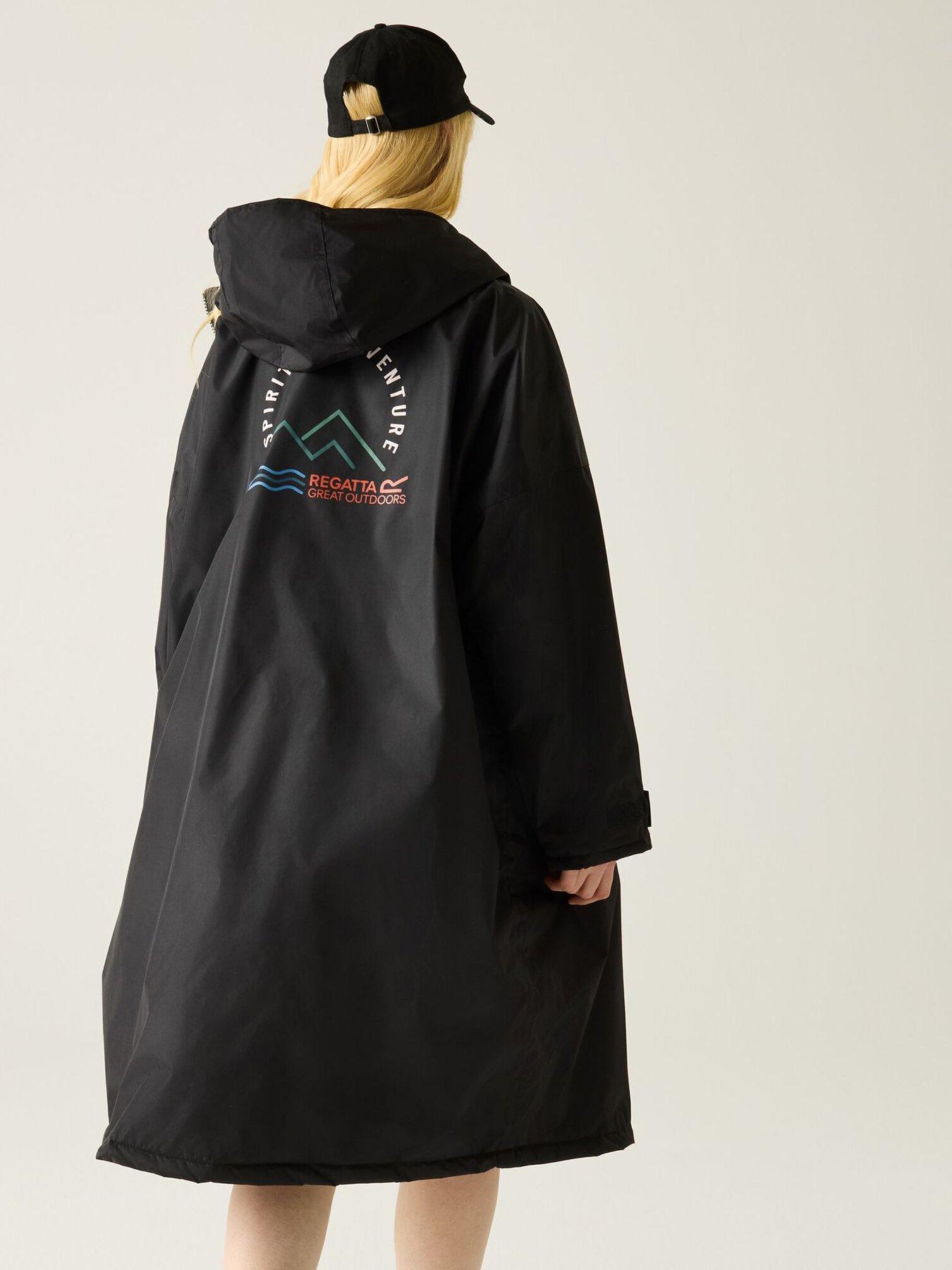 Image 3 of 7 of Regatta Adults Unisex Waterproof Changing Robe - Black