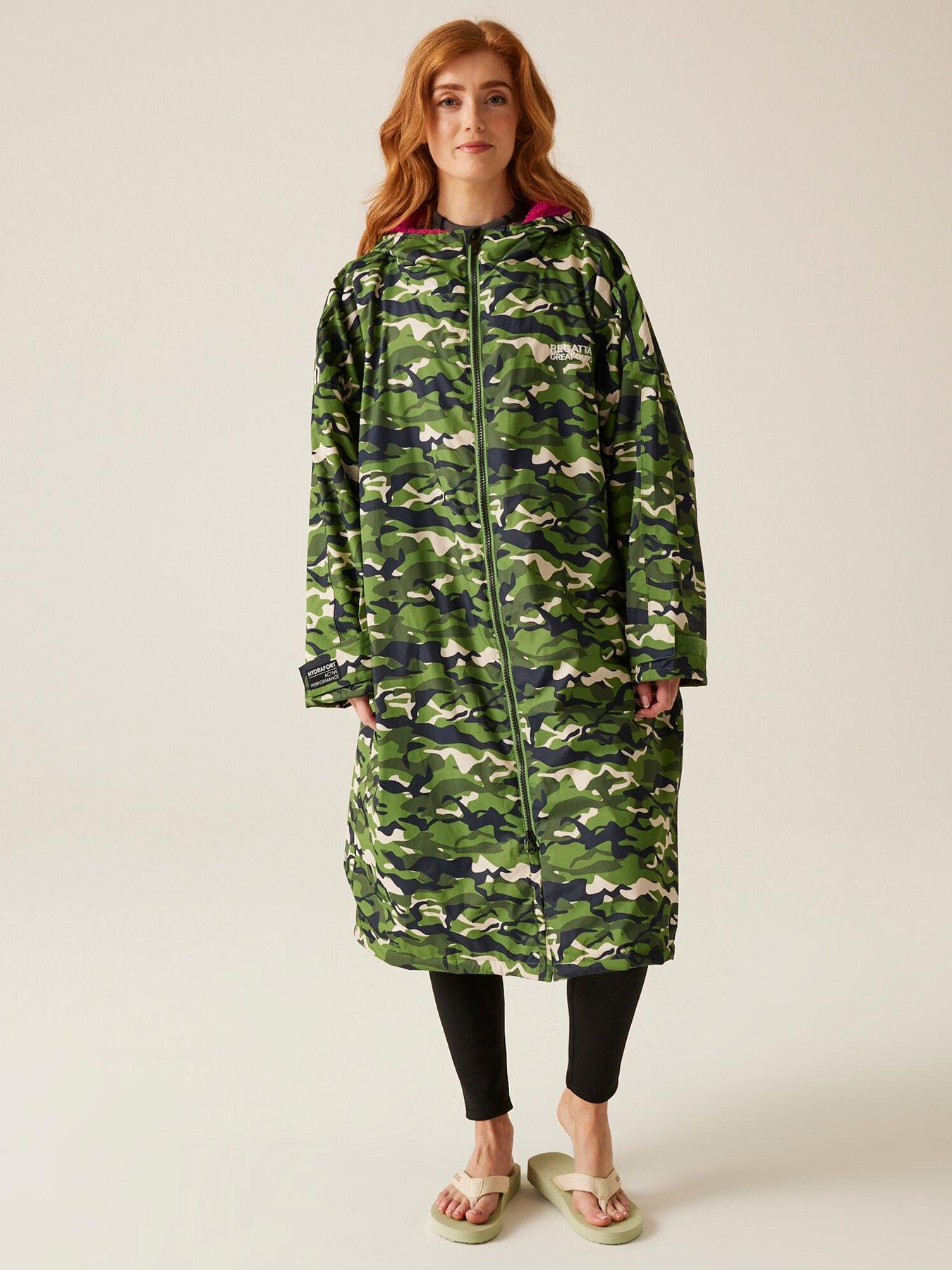 Image 1 of 6 of Regatta Unisex Waterproof Changing Robe - Camo Green