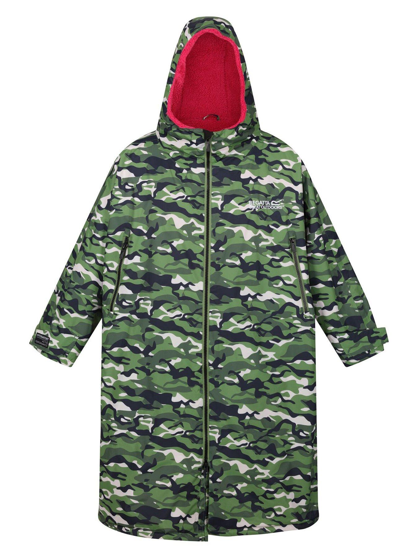 regatta-unisex-waterproof-changing-robe-camo-greenoutfit