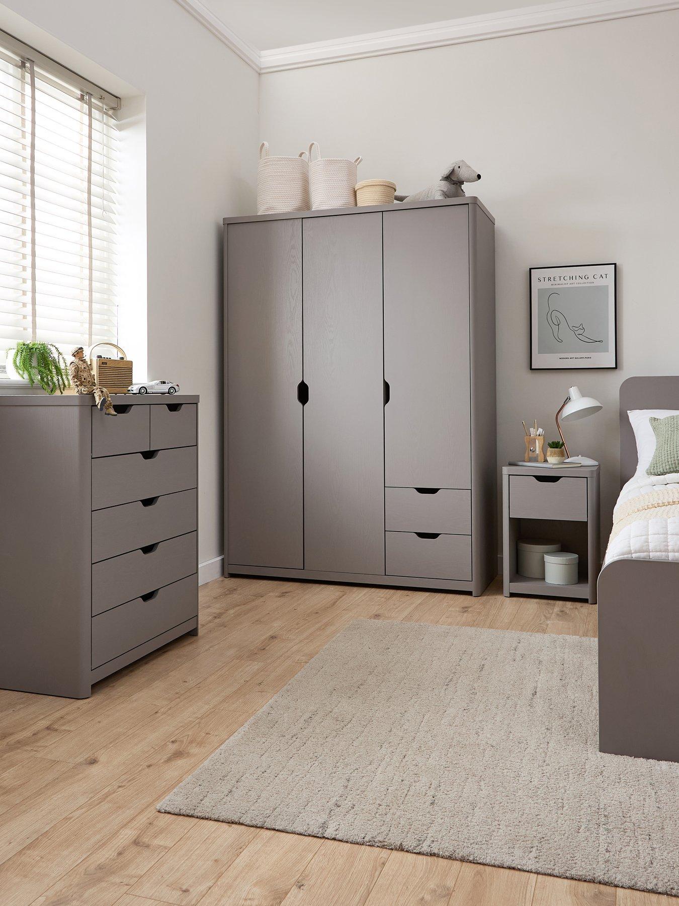 the-very-collection-aspen-3-piece-package-3-door-2-drawer-wardrobe-4-2-chest-and-bedside-table--nbspgrey-oak-effect