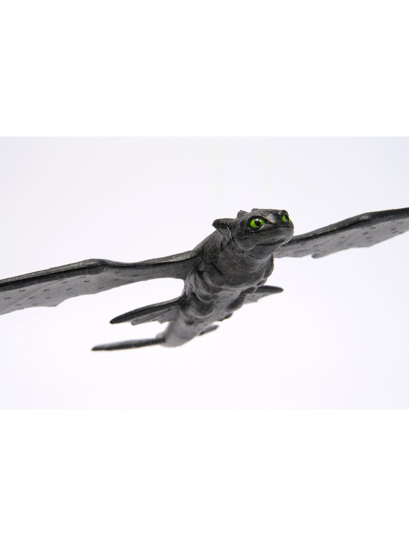 how-to-train-your-dragon-gliding-toothlessback