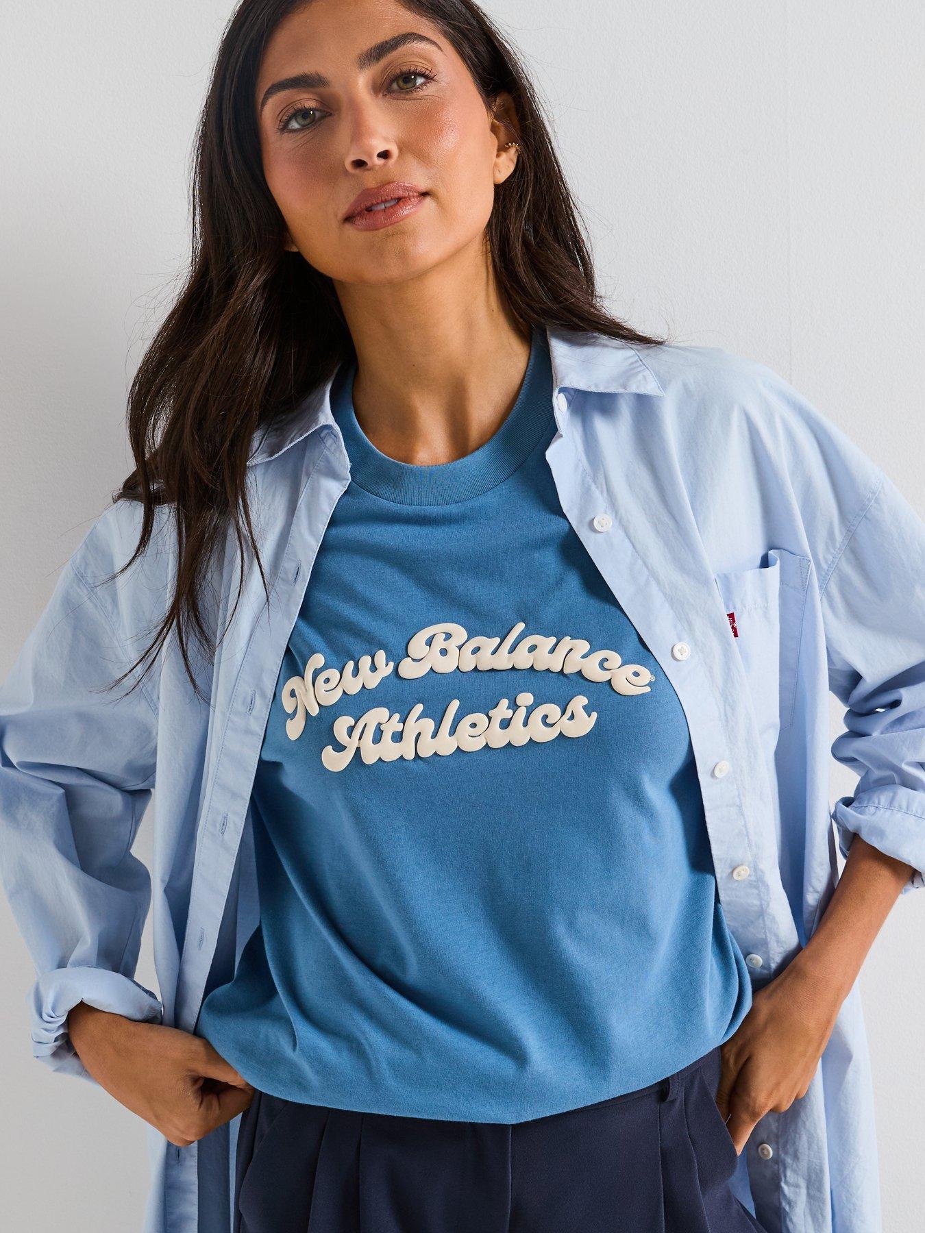 new-balance-womens-linear-heritage-oversized-t-shirt-blueoutfit