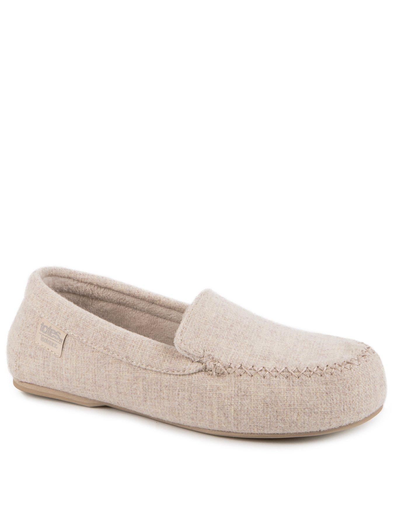 totes-totes-isotoner-textured-moccasin-slippers-beige