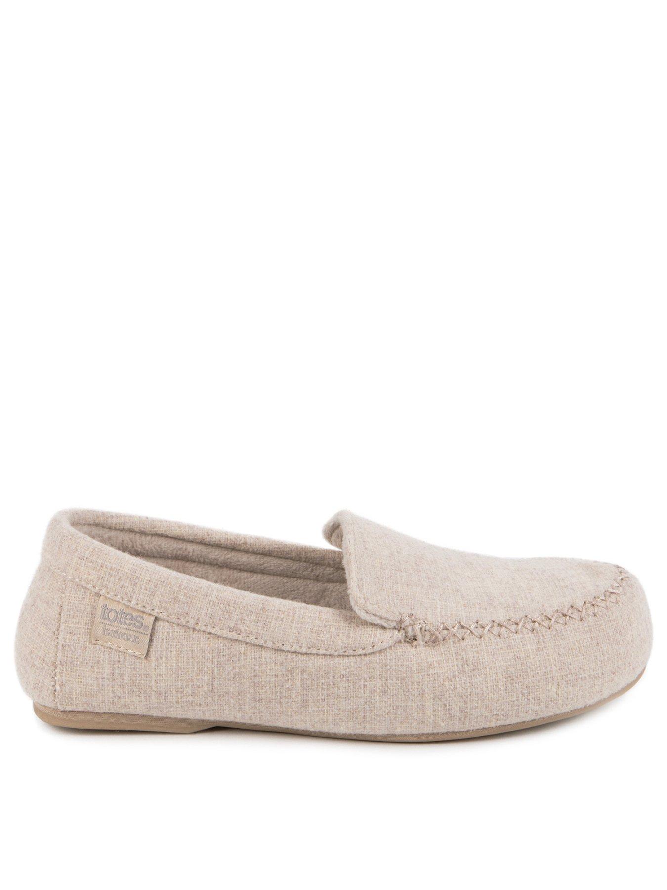 totes-totes-isotoner-textured-moccasin-slippers-beigeback