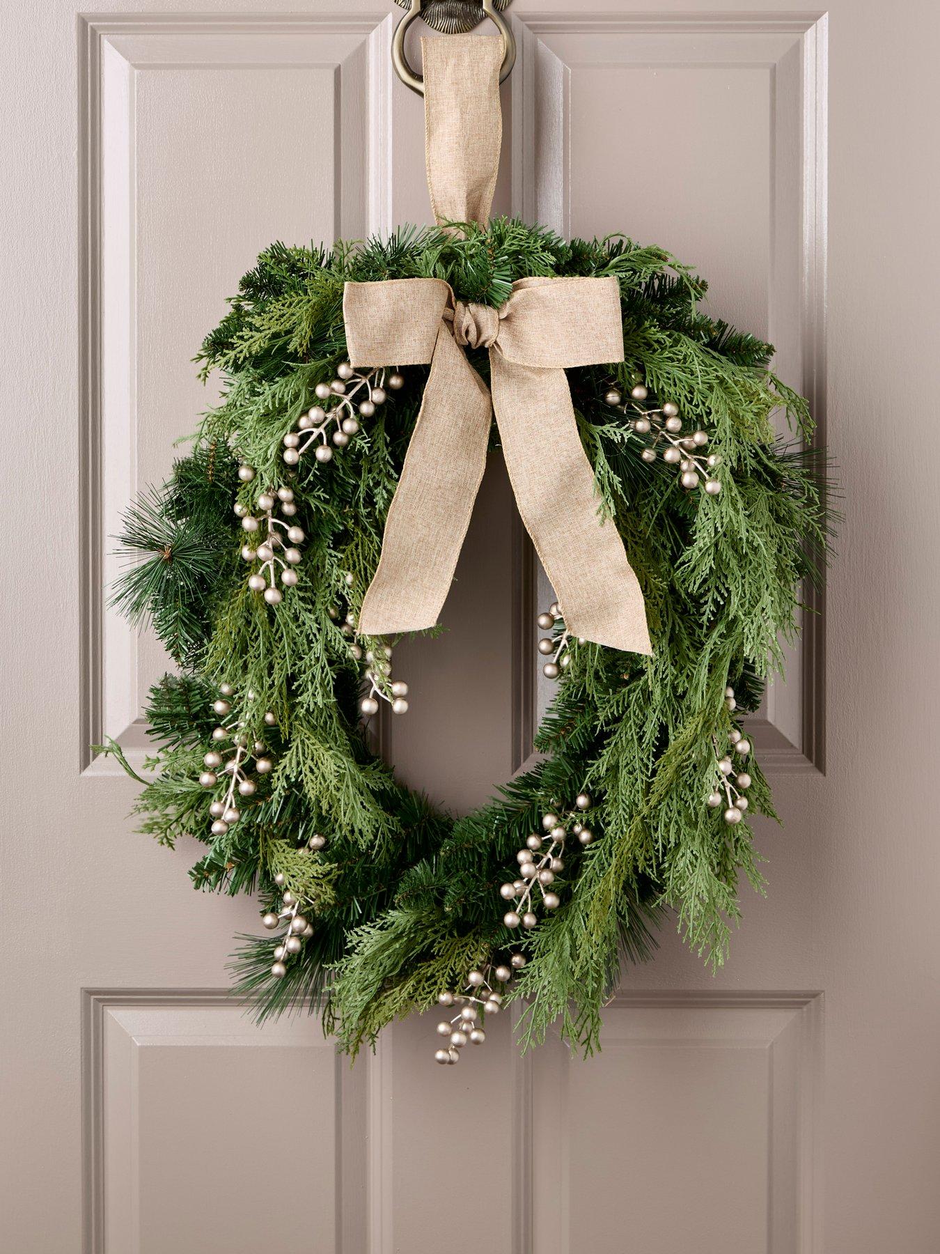 Very Home 60 cm Hessian Bow and Cedar Oval Christmas Wreath