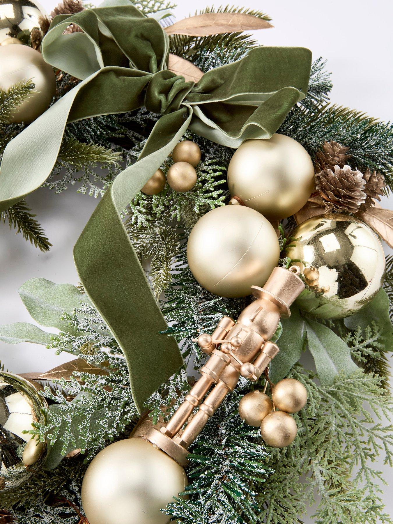 very-home-60-cm-nutcracker-christmas-wreathback