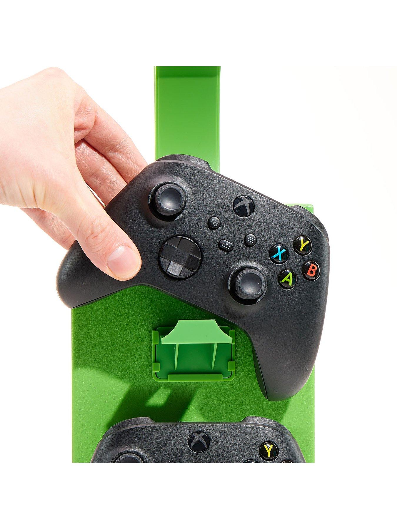 numskull-xbox-new-colourway-gaming-lockeroutfit