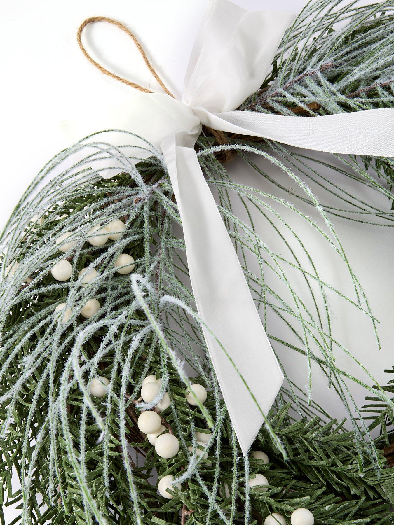 Image 3 of 4 of Scottish Everlastings 60&nbsp;cm Christmas Wreath with White Velvet Bow