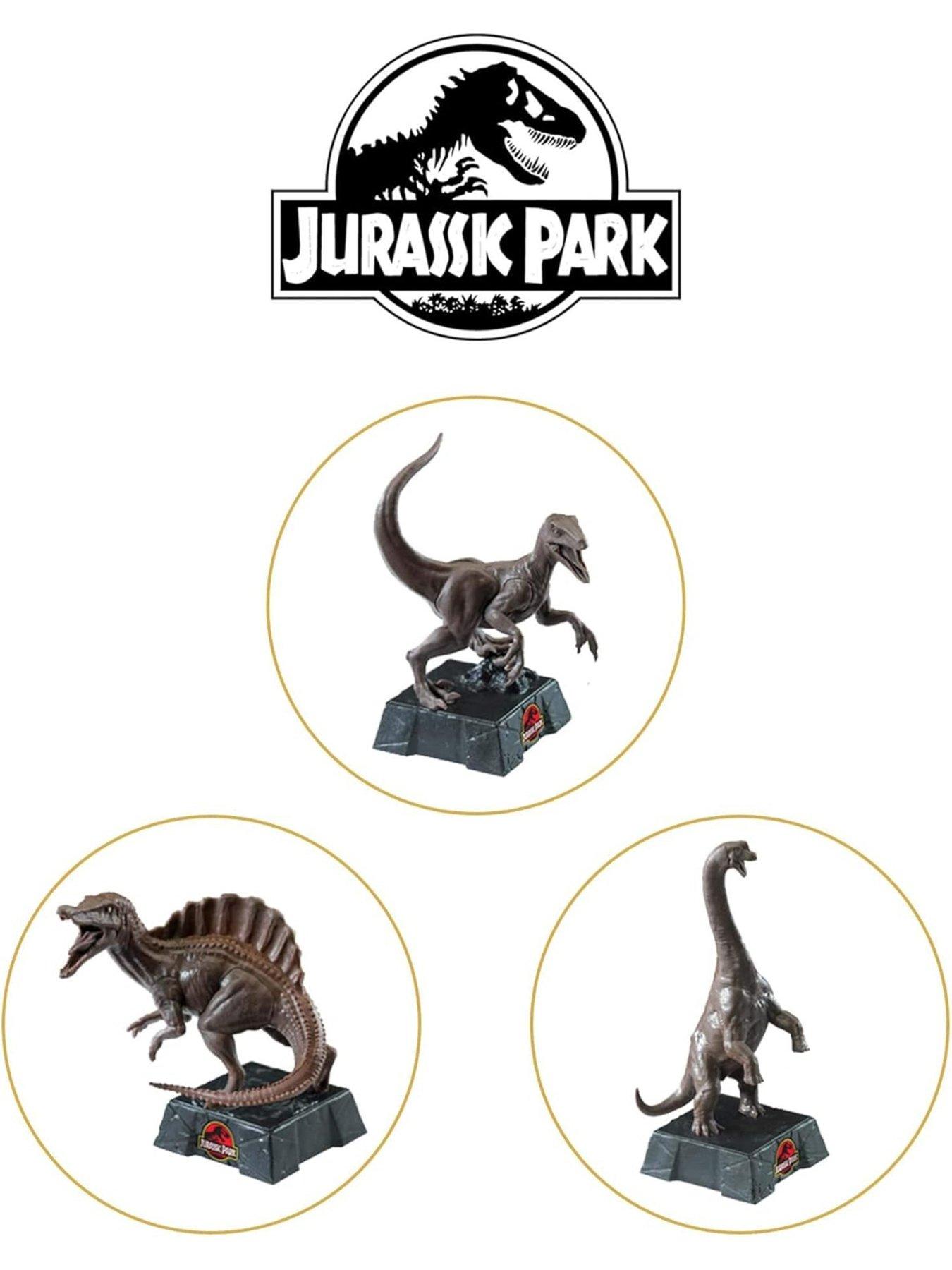 Image 3 of 7 of Jurassic Park The Noble Collection&nbsp;Jurassic Park Chess Set