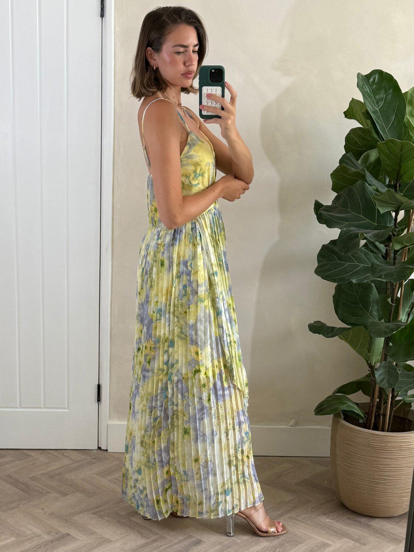 style-cheat-strappy-tony-dress-yellowoutfit