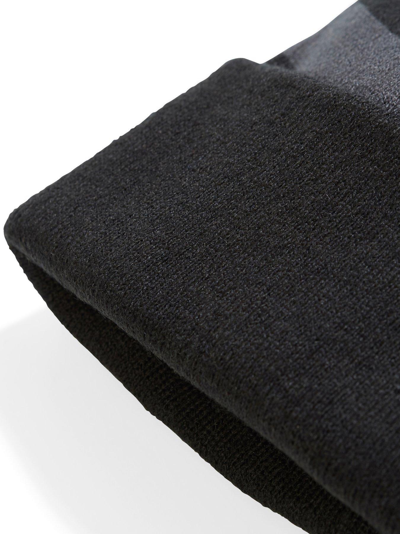 berghaus-mens-beanie-greyoutfit