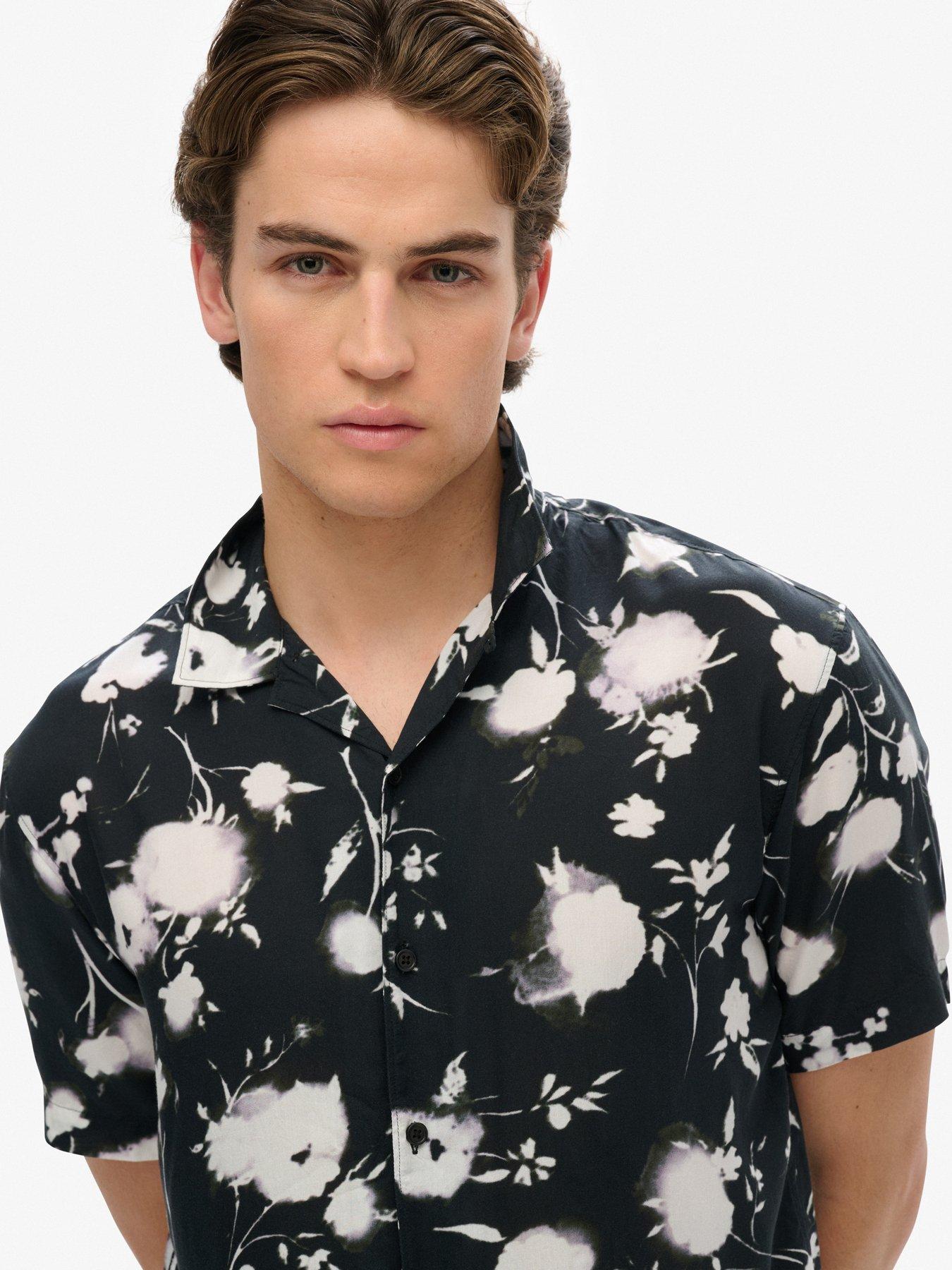 Image 4 of 5 of Superdry Superdry Short Sleeve Printed Shirt - Black