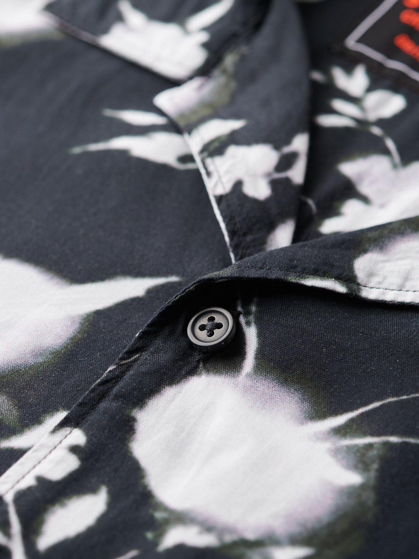 Image 5 of 5 of Superdry Superdry Short Sleeve Printed Shirt - Black