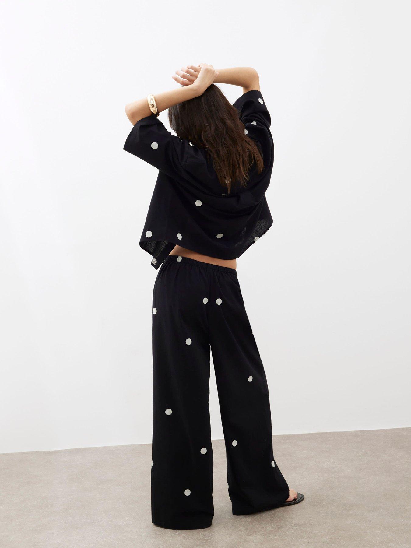 river-island-printed-trousers-blackstillFront