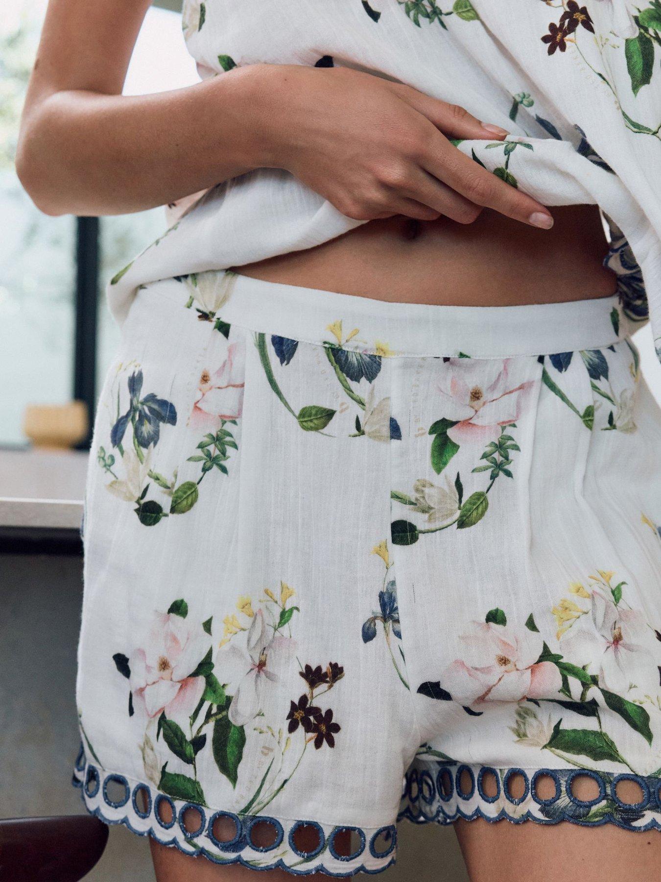 b-by-ted-baker-ted-baker-may-whi-chino-vest-set-whiteoutfit