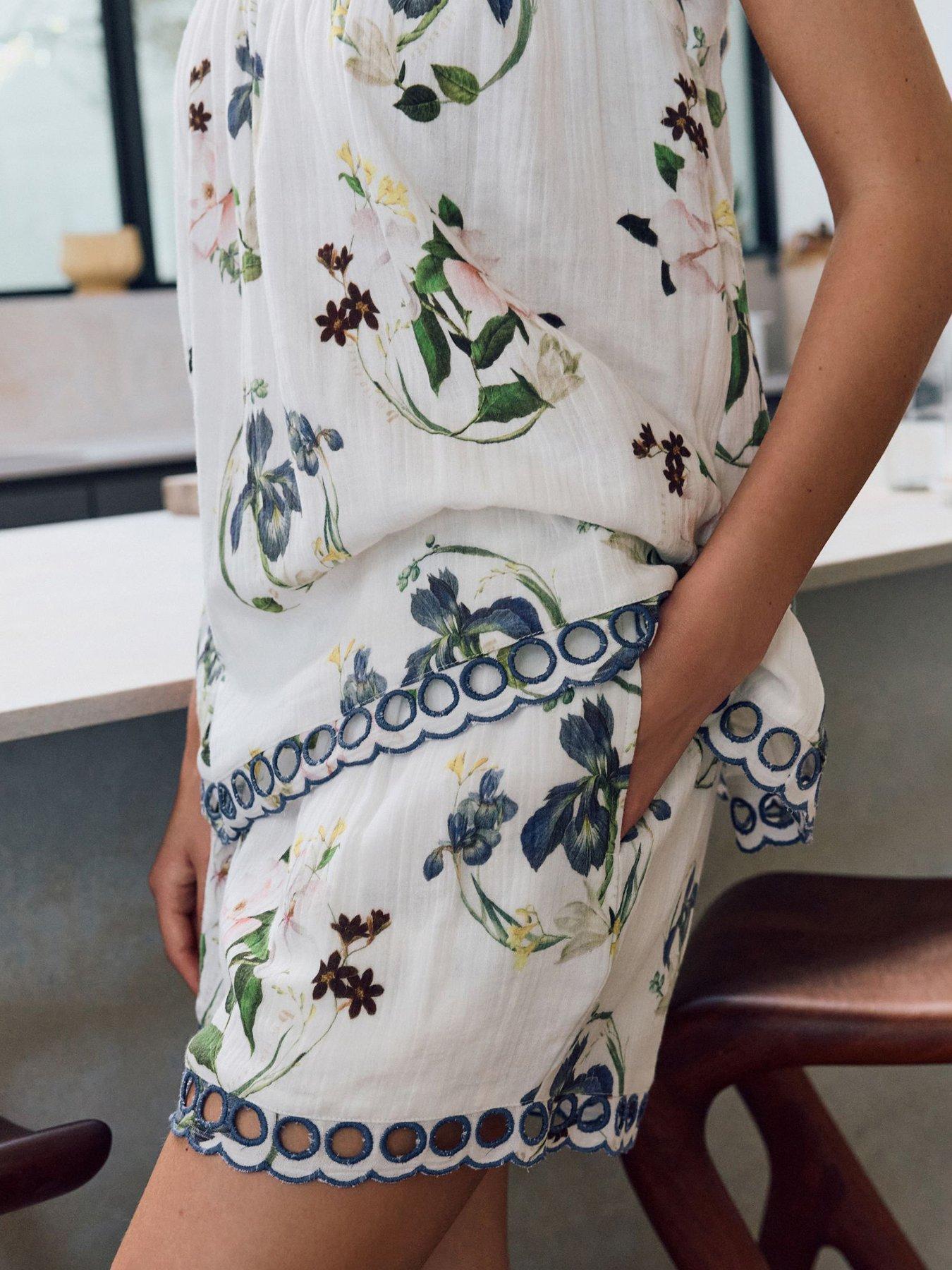 b-by-ted-baker-ted-baker-may-whi-chino-vest-set-whitedetail