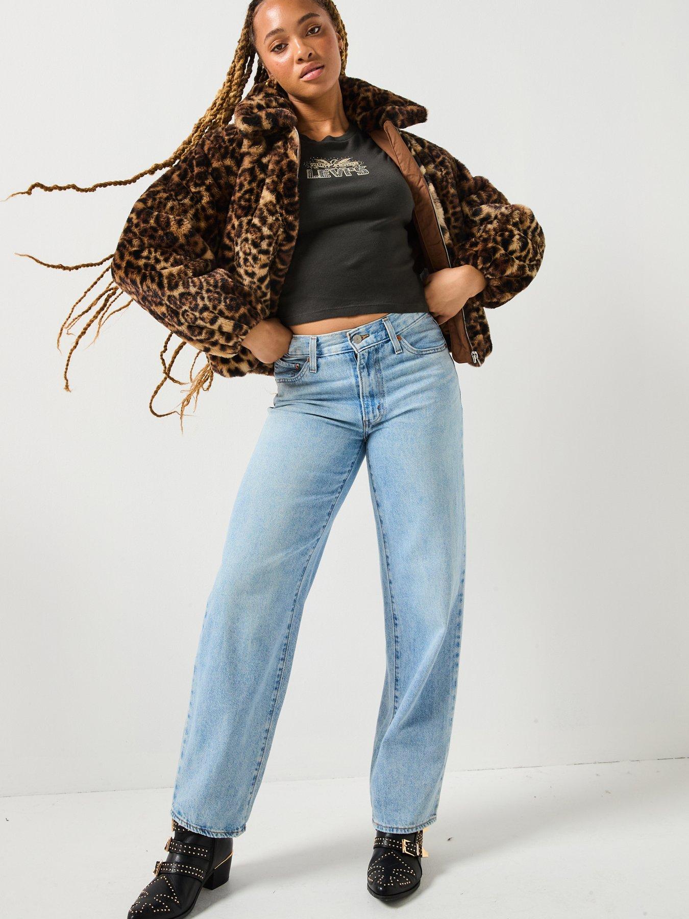 levis-graphic-essential-sporty-t-shirt-blackback