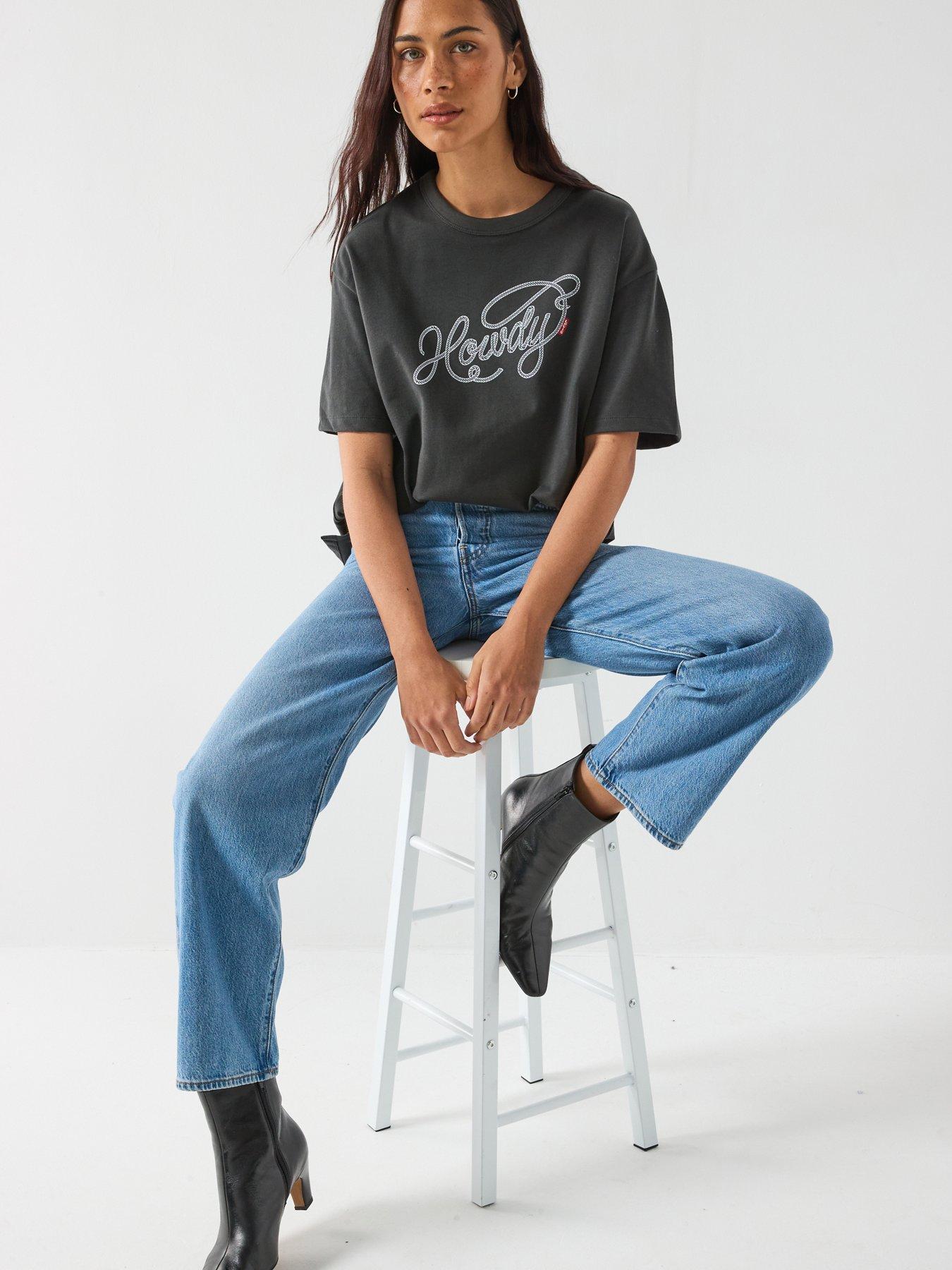 Image 4 of 6 of Levi's Graphic Tabor T-Shirt - Howdy Script Pirate - Black