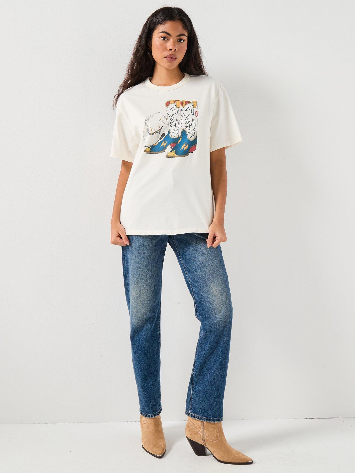 levis-graphic-tabor-t-shirt-cowboy-boot-and-hat-graphic-whiteback