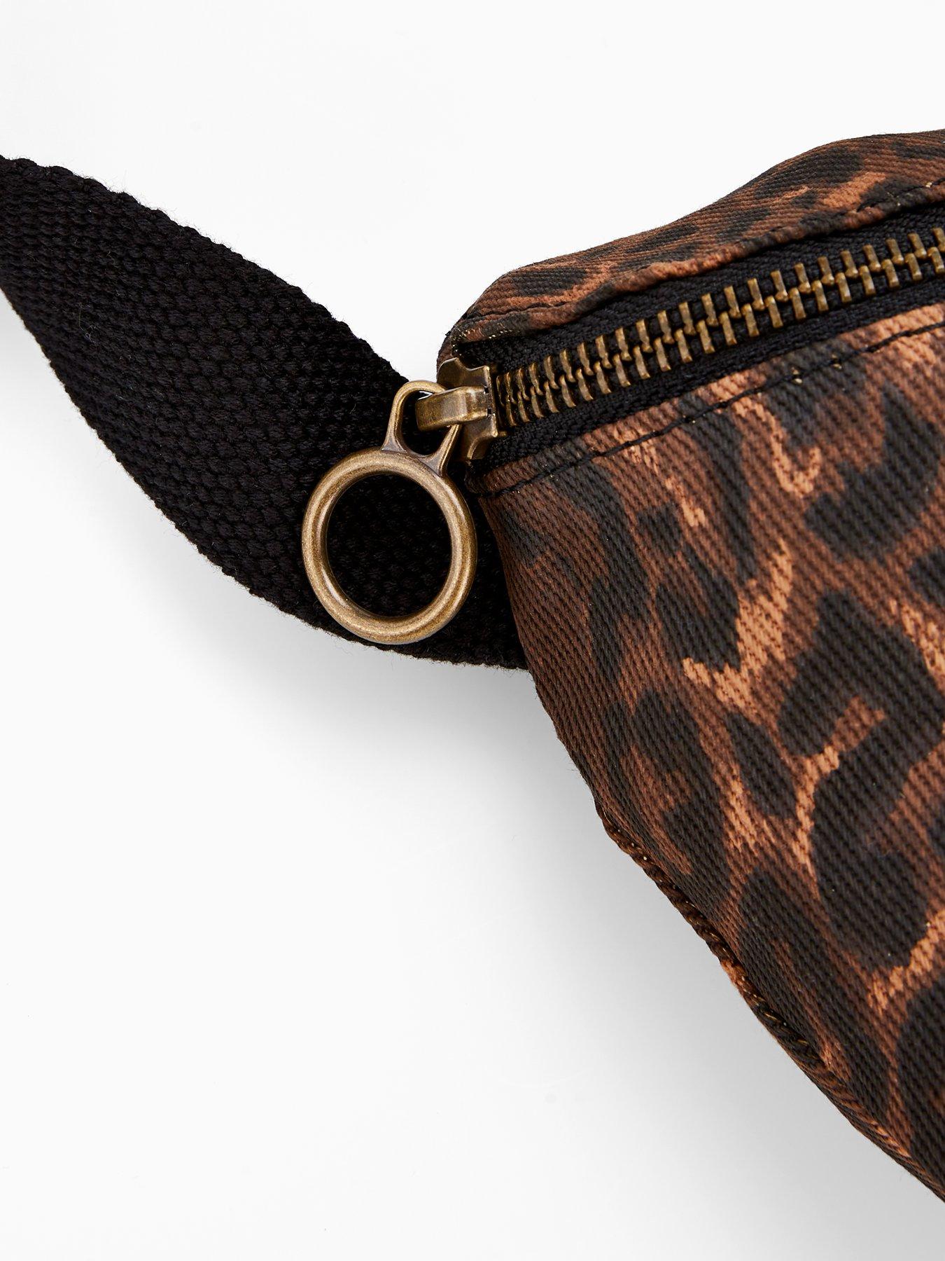 levis-devon-leopard-print-crossbody-bag-pinecone-browndetail