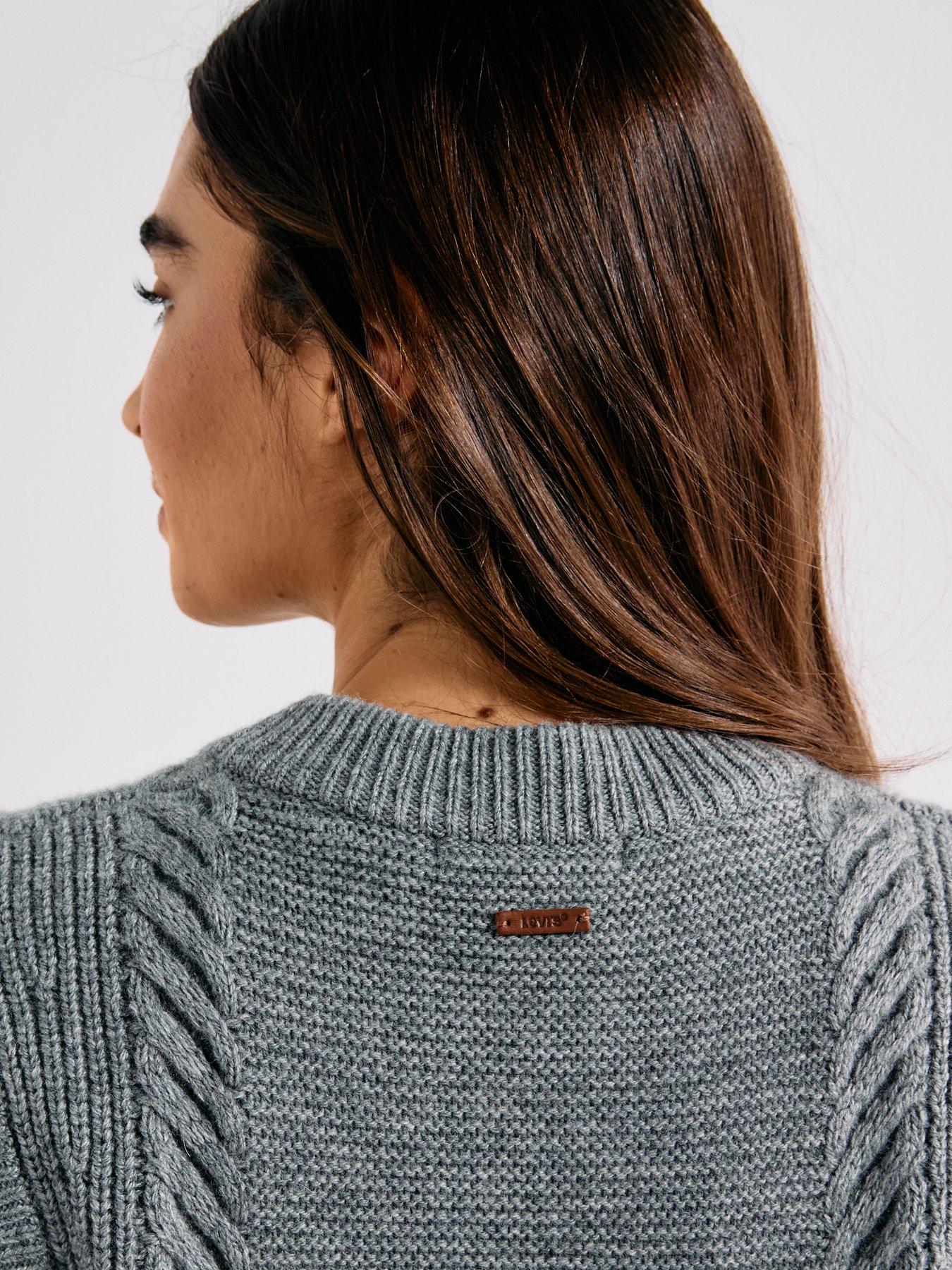 levis-ines-cable-sweater-vest-mid-heather-grayoutfit