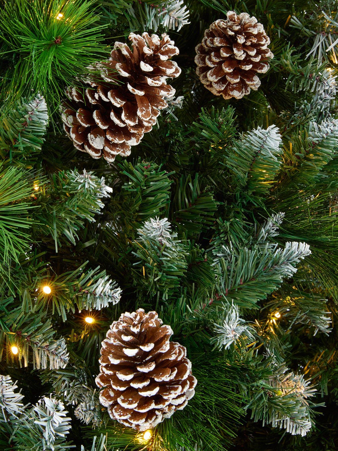 festive-7ft-grand-river-pre-lit-christmas-treeoutfit