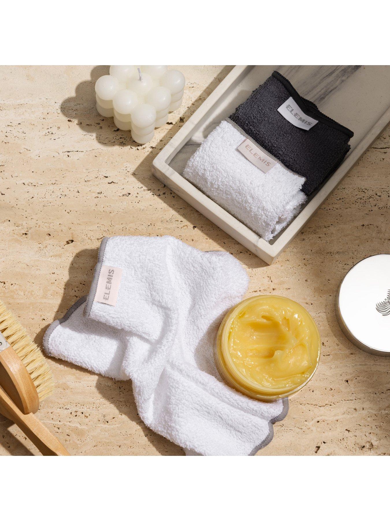 elemis-elemis-luxury-cleansing-cloth-duooutfit