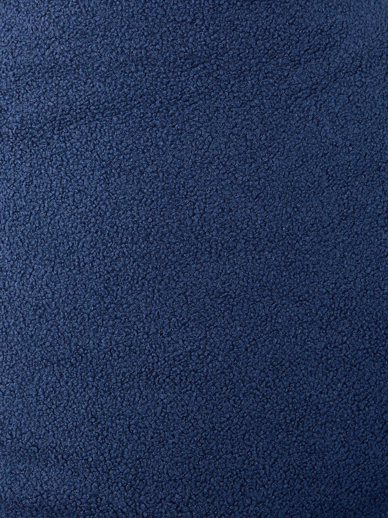 kaikoo-boucle-triangle-beanbag--bluedetail