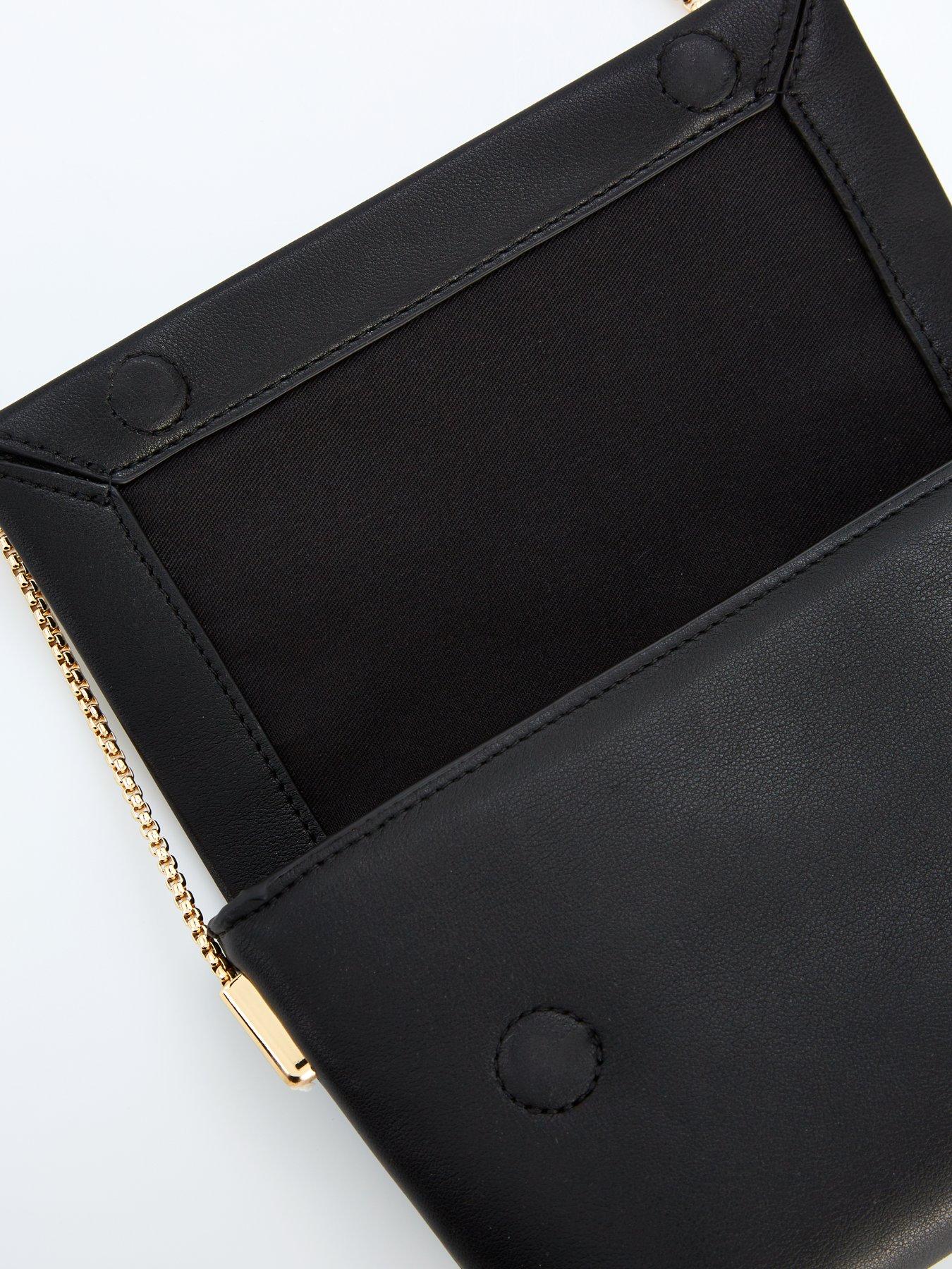mango-crossbody-envelope-style-bag-blackdetail