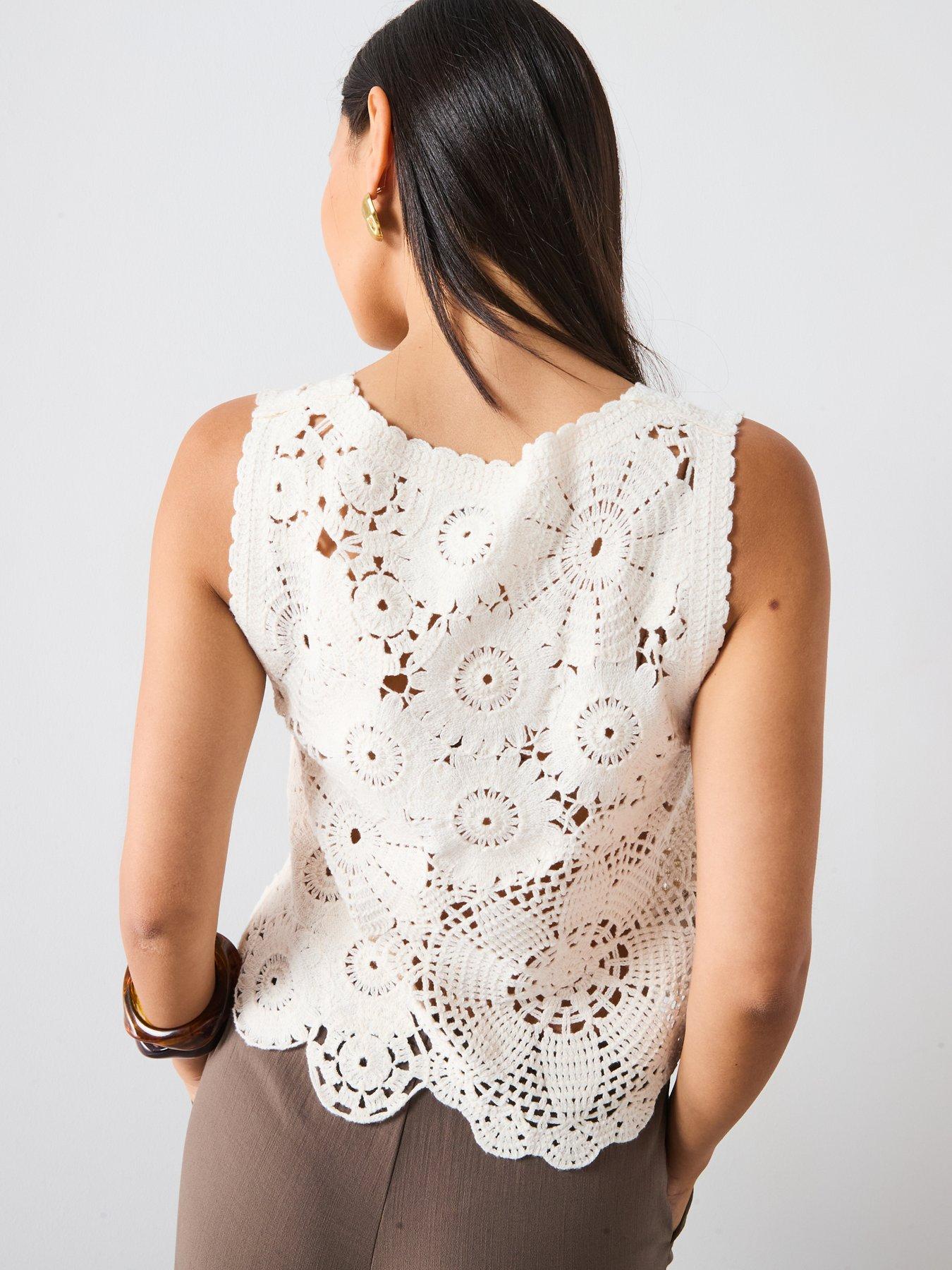 Image 2 of 6 of Mango Crochet Top With Flowers - Cream