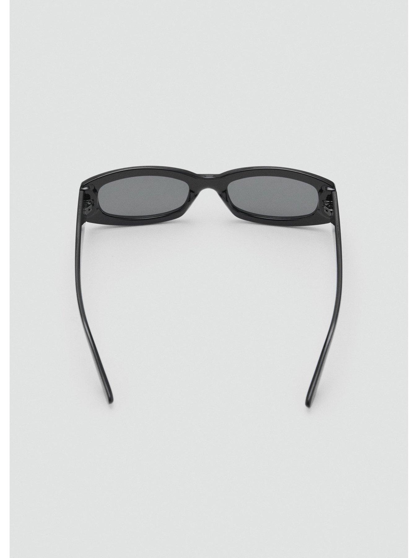 mango-contrasting-rectangular-frame-sunglasses-blackoutfit
