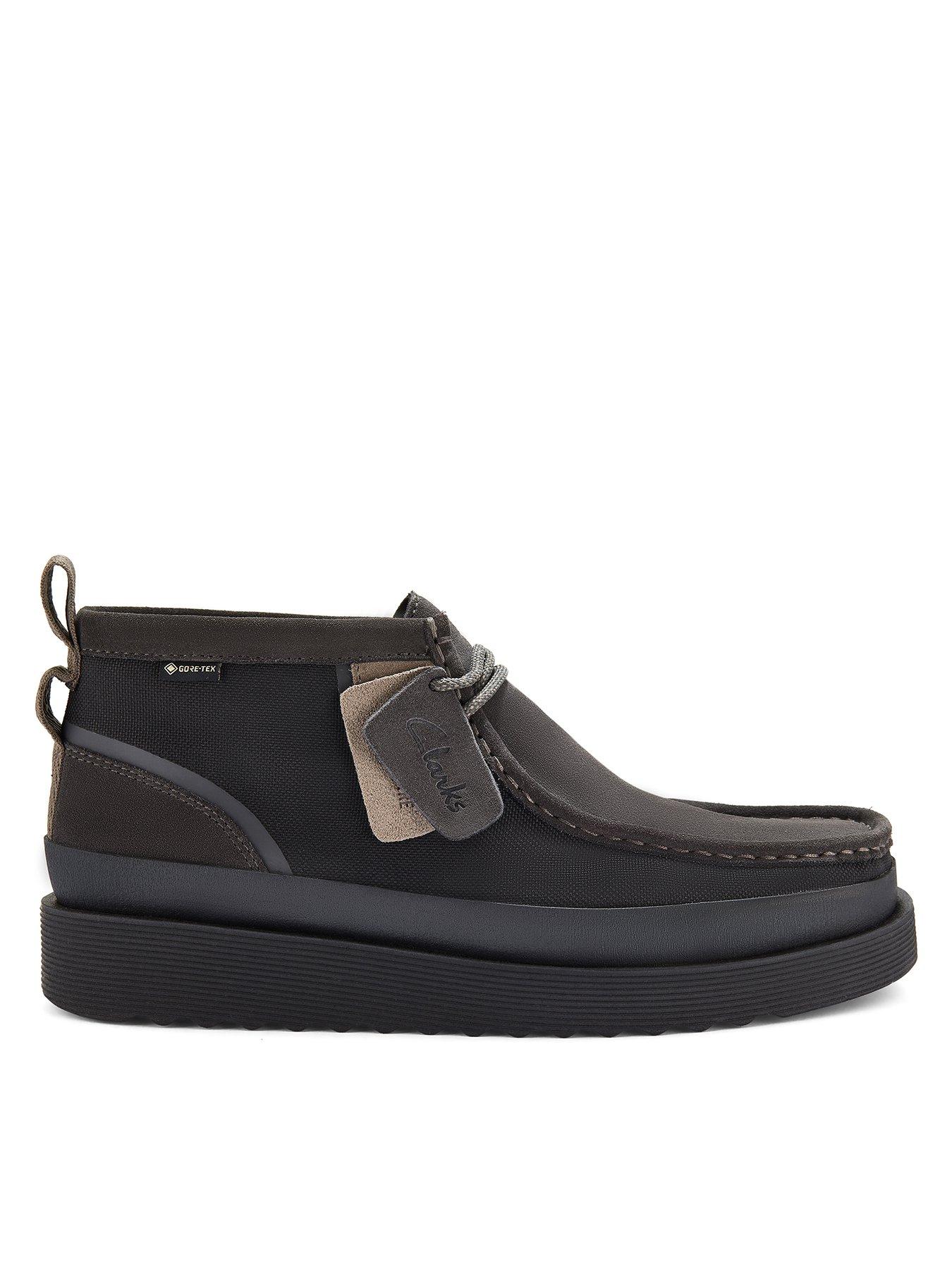 clarks-clarks-wallabee-ftrgtx-hiker-boots-blackfront