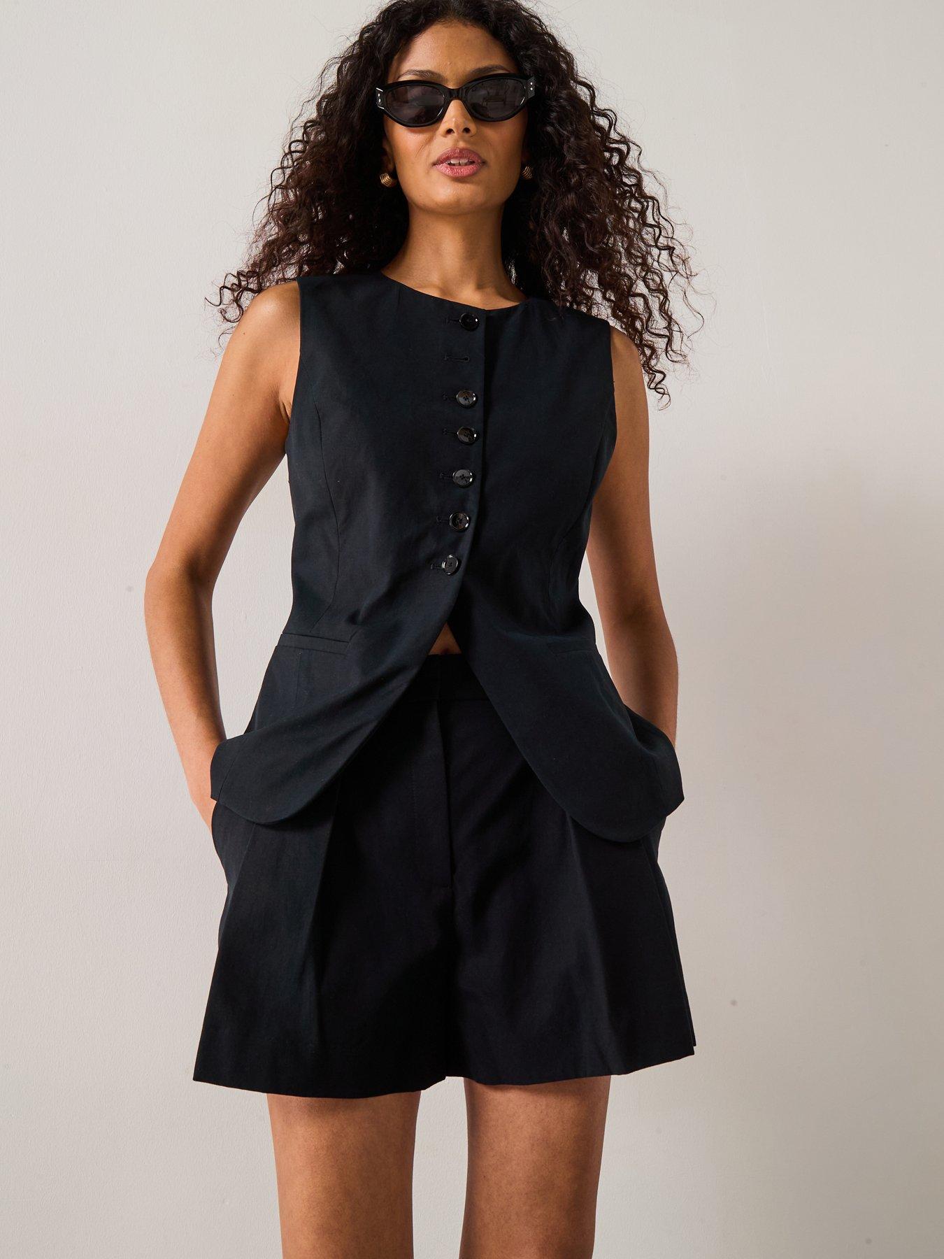 mango-pleated-suit-shorts-blackdetail