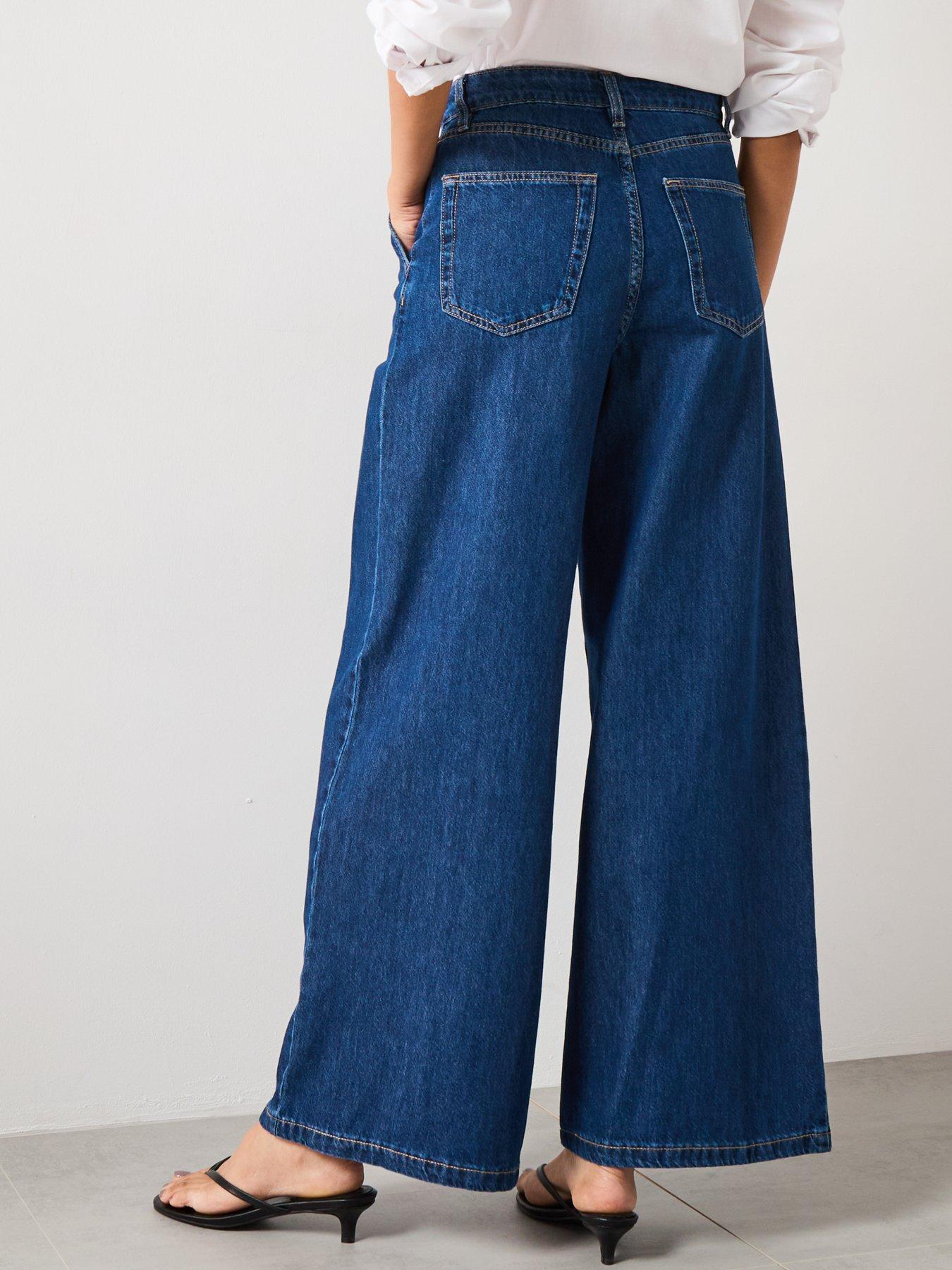 mango-wide-leg-pleated-jeans-dark-bluestillFront