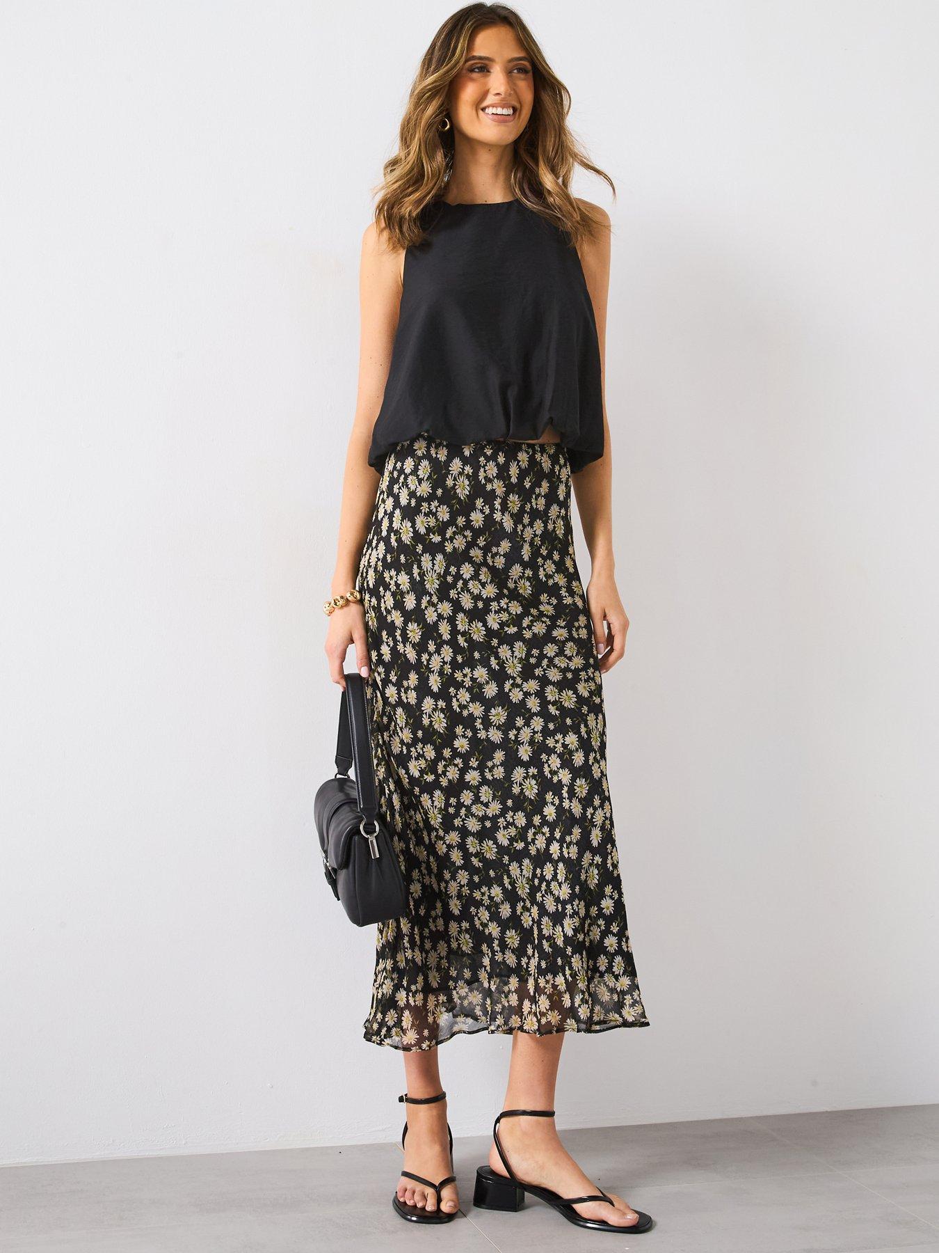 mango-lyocell-blend-top-with-puffed-hem-blackoutfit