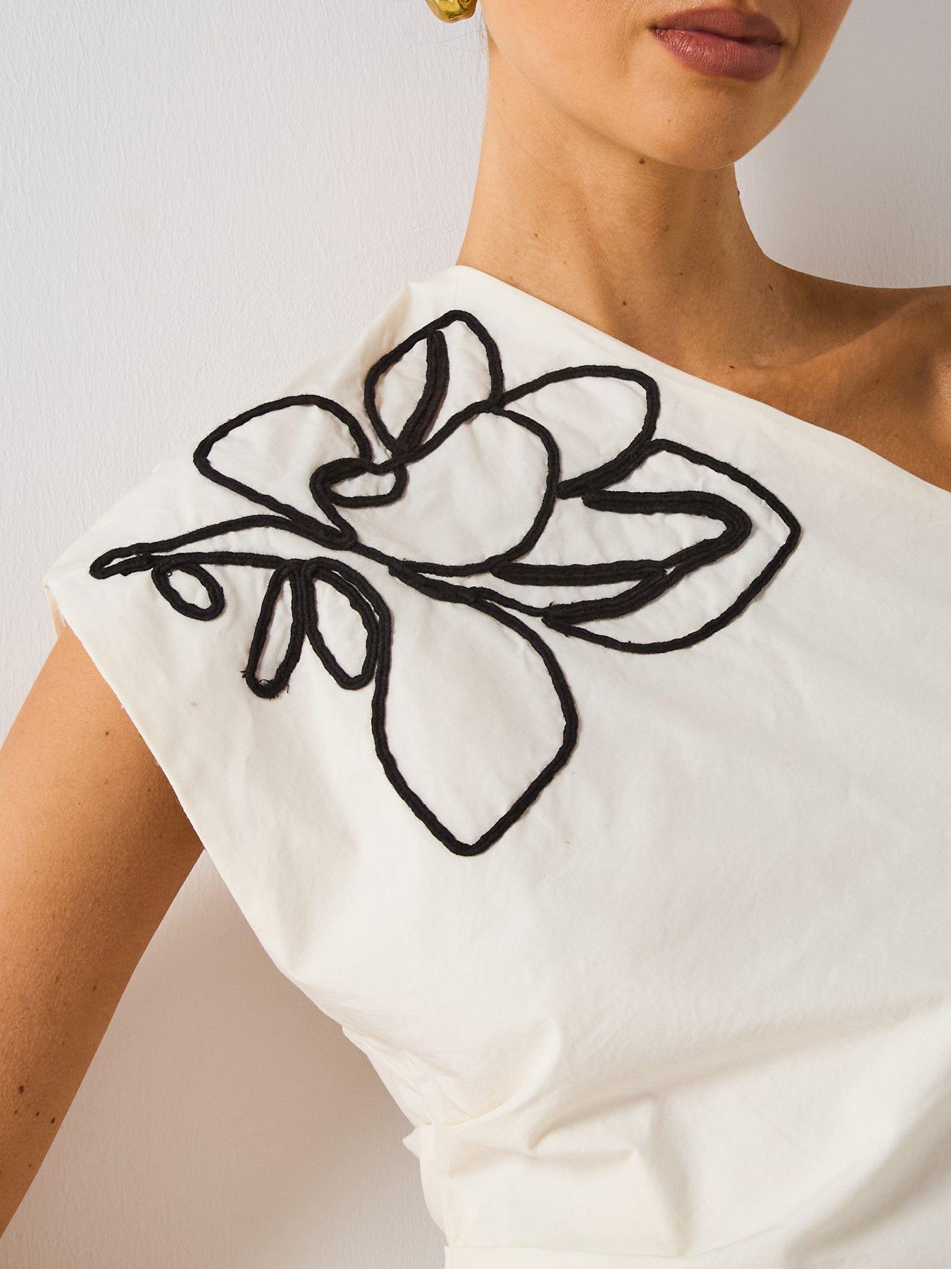 mango-asymmetrical-flower-embroidered-top-creamoutfit