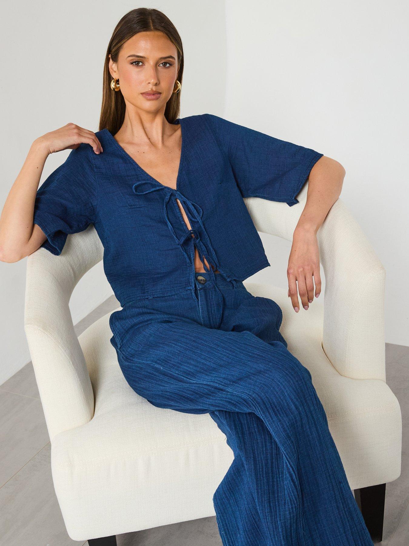 mango-high-waisted-soft-denim-pants-dark-blueoutfit