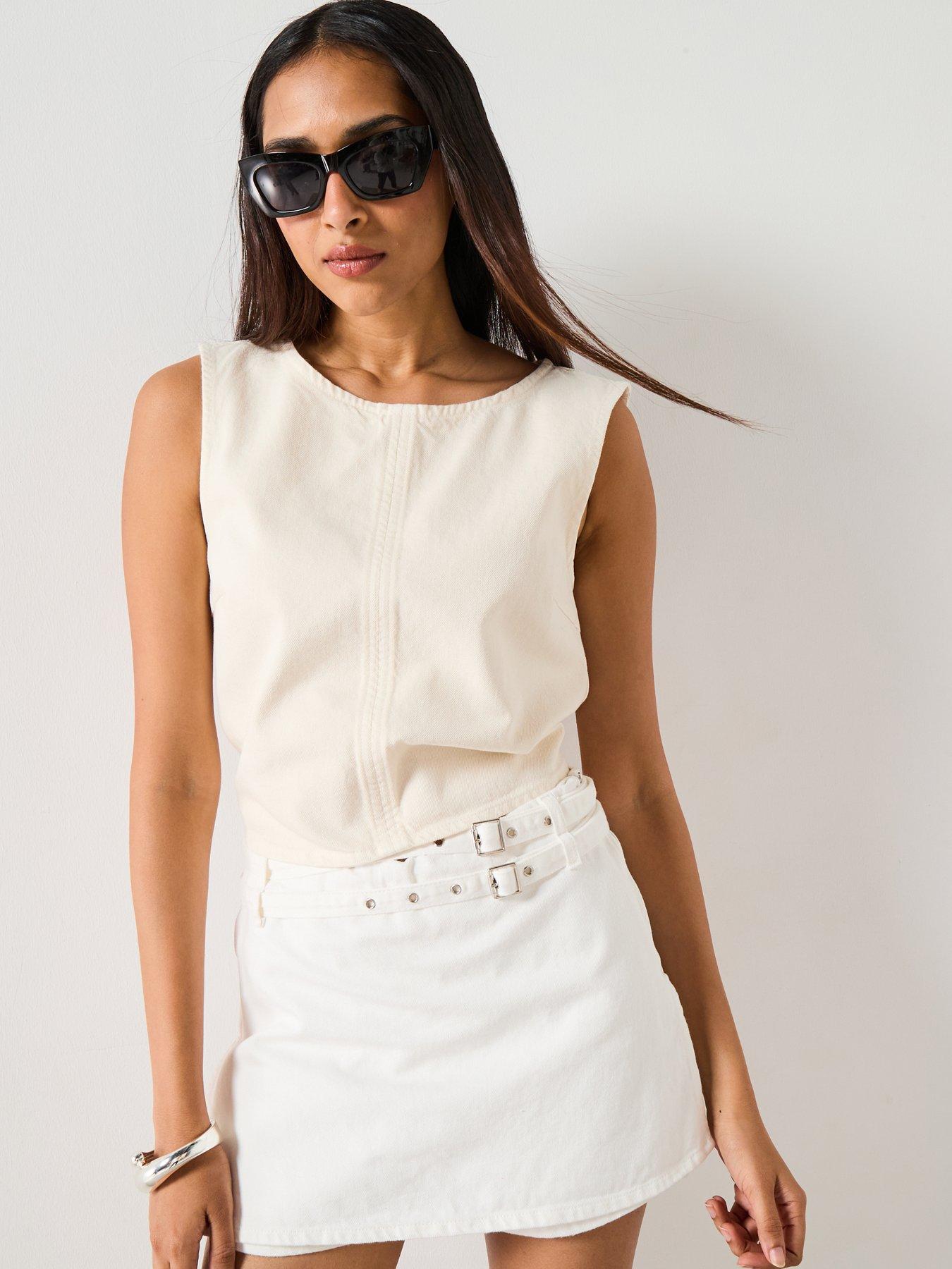 mango-denim-belted-skort-whiteoutfit