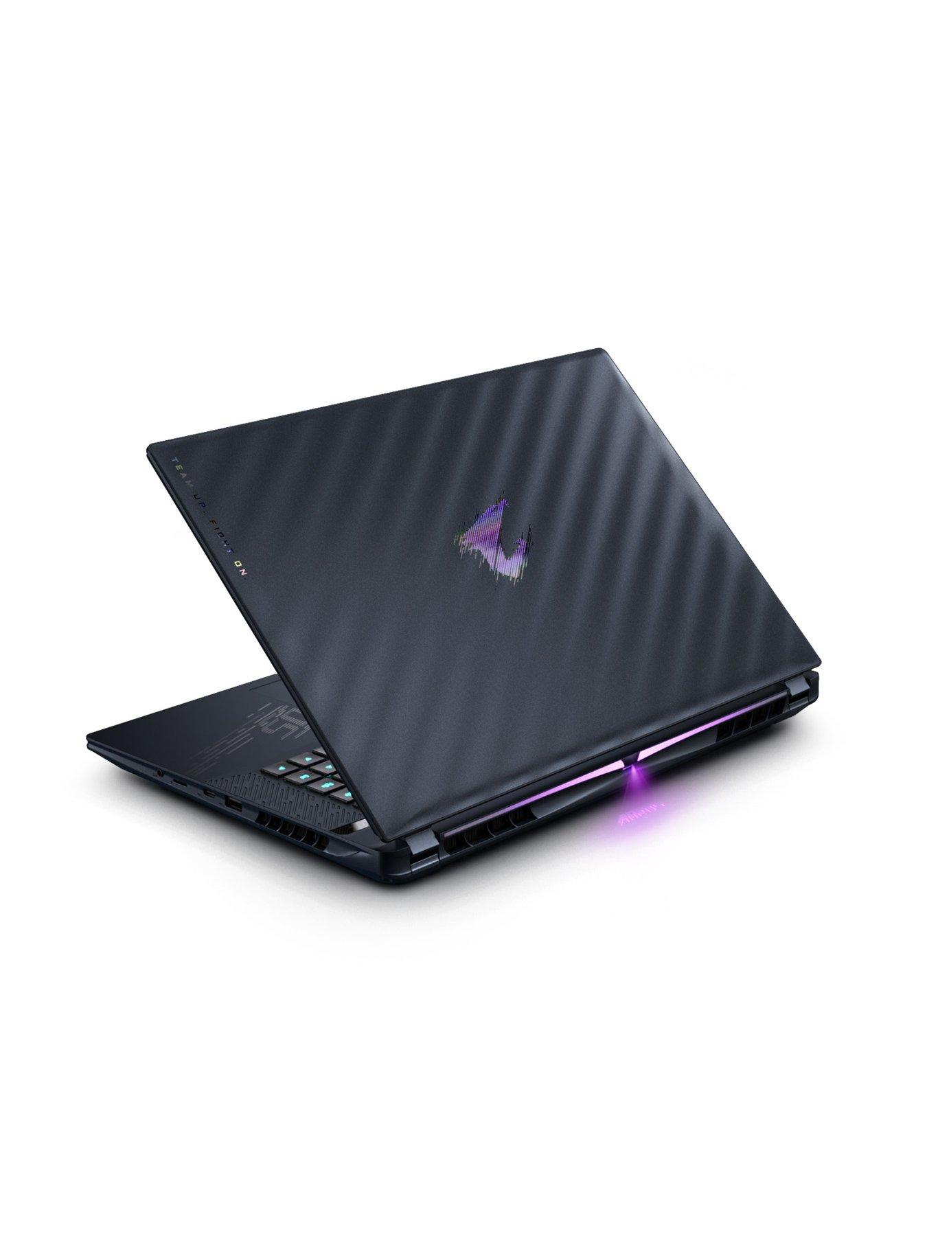 Image 4 of 7 of GIGABYTE AORUS Master 16 Gaming Laptop - 240hz 16in OLED - RTX 5080, Intel Core Ultra 9 - 32GB RAM, 2TB SSD