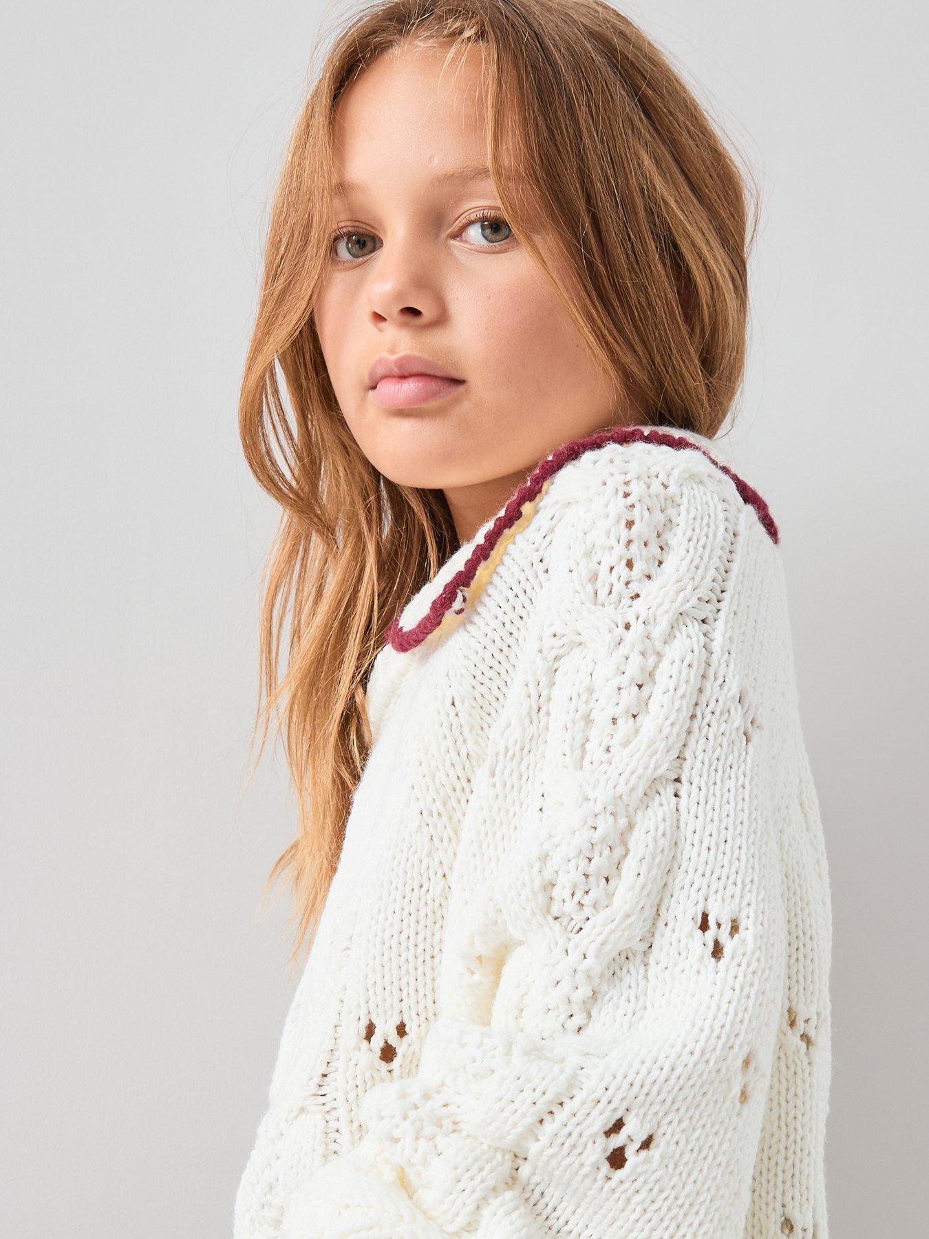 the-very-collection-girls-cable-knit-hem-contrast-jumper-with-collar-creamoutfit