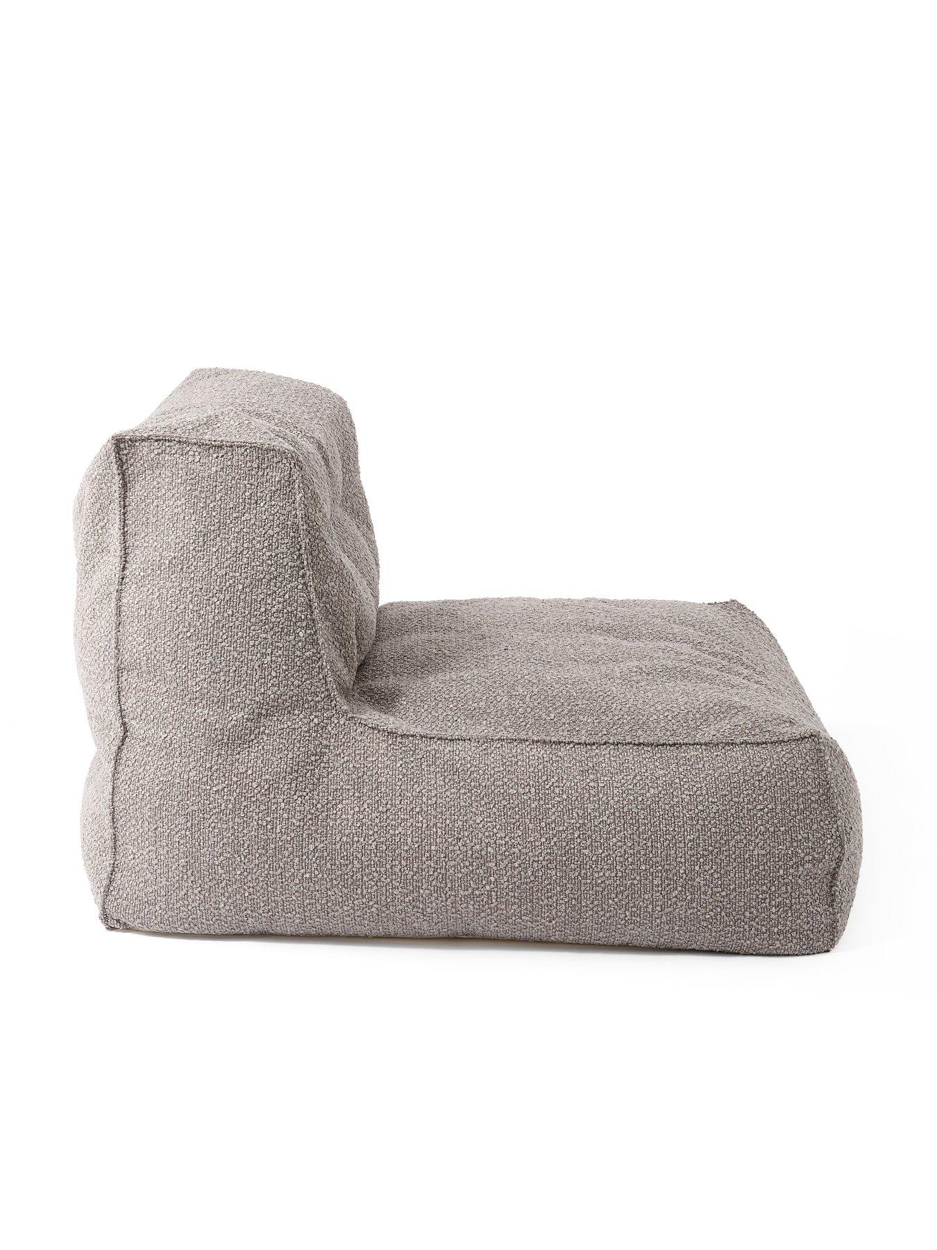 kaikoo-boucle-lounger-chair--greyoutfit