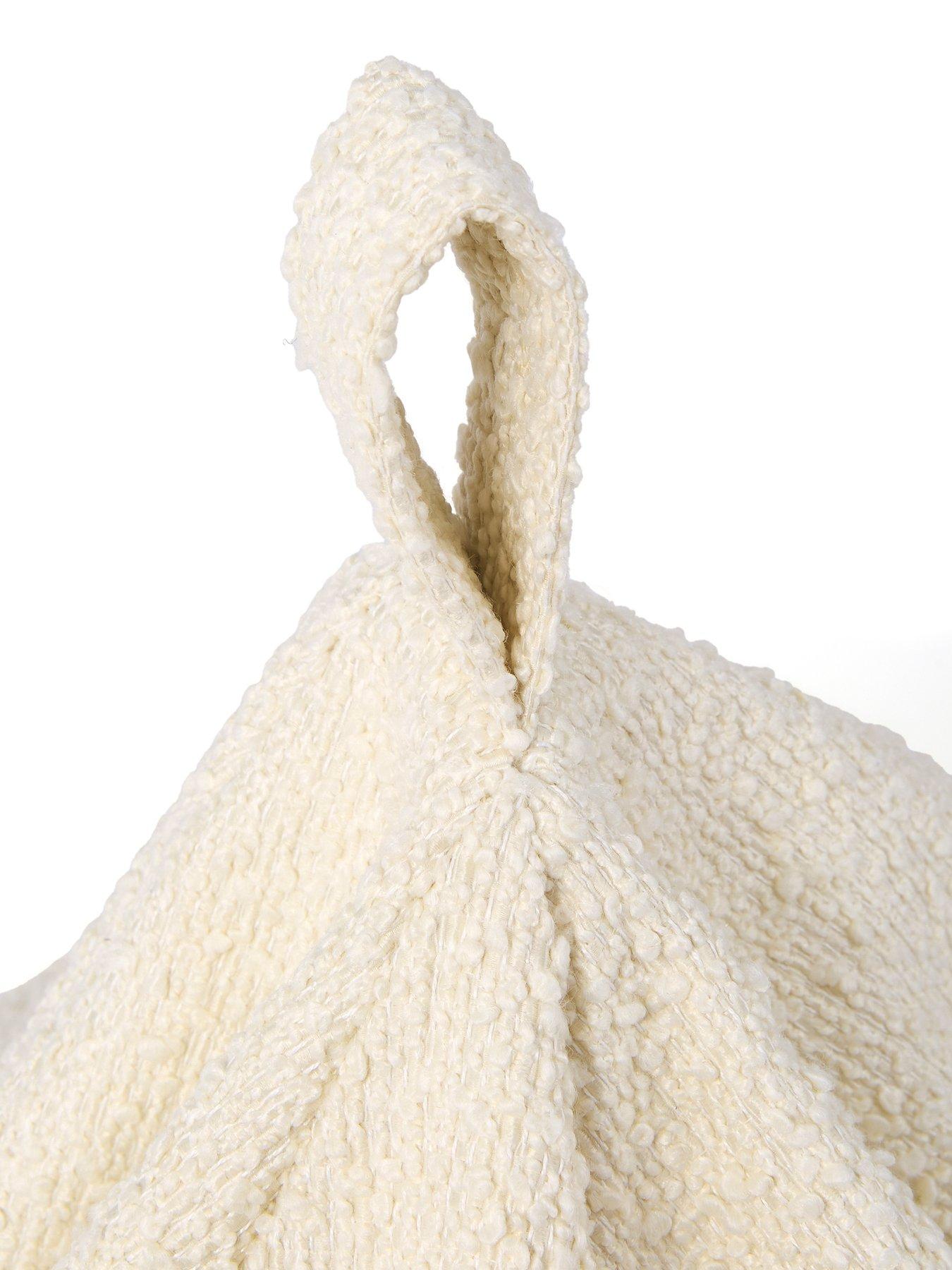 kaikoo-boucle-beanbag--creamoutfit